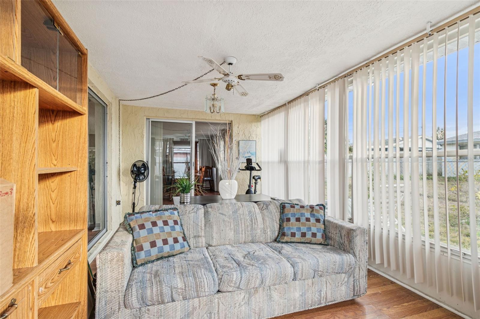 Image 3 of 18 For 3800 Sablewood Drive