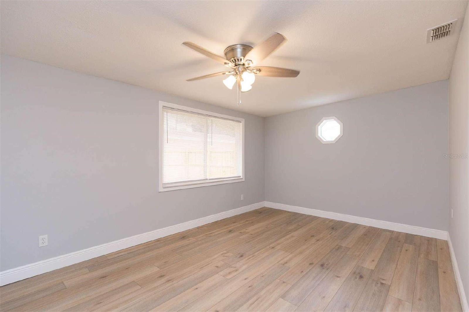 Image 4 of 9 For 7518 Ney Jersy Avenue B