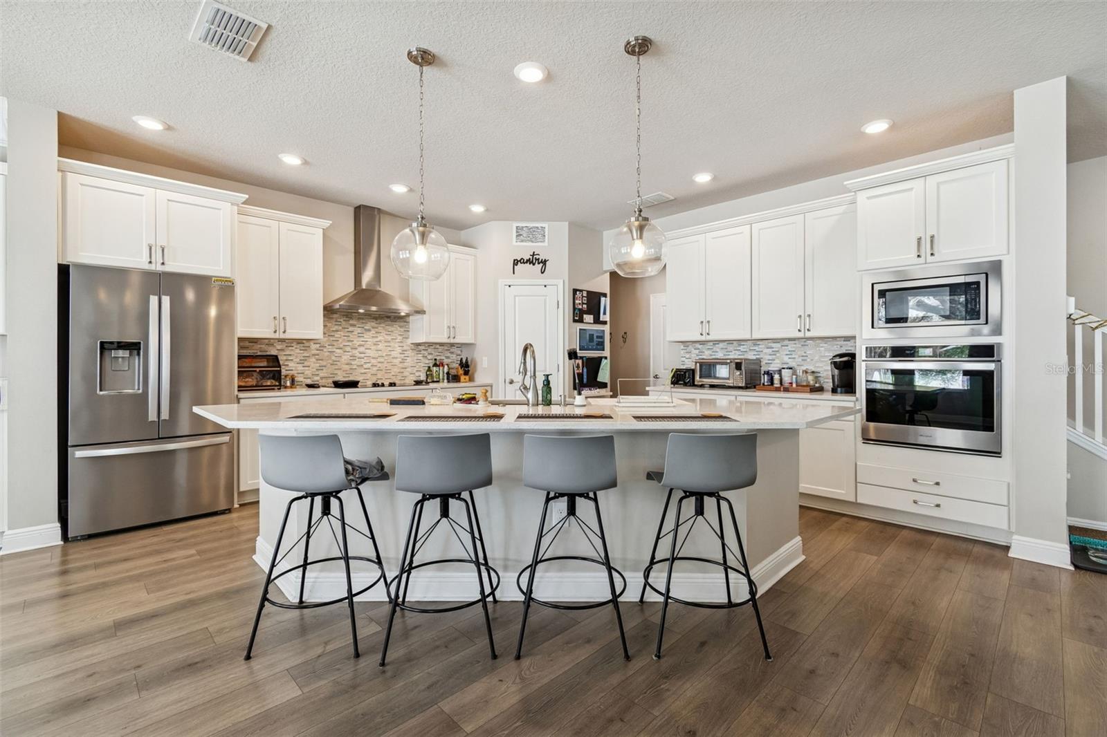 Image 11 of 78 For 2407 Carmen Street