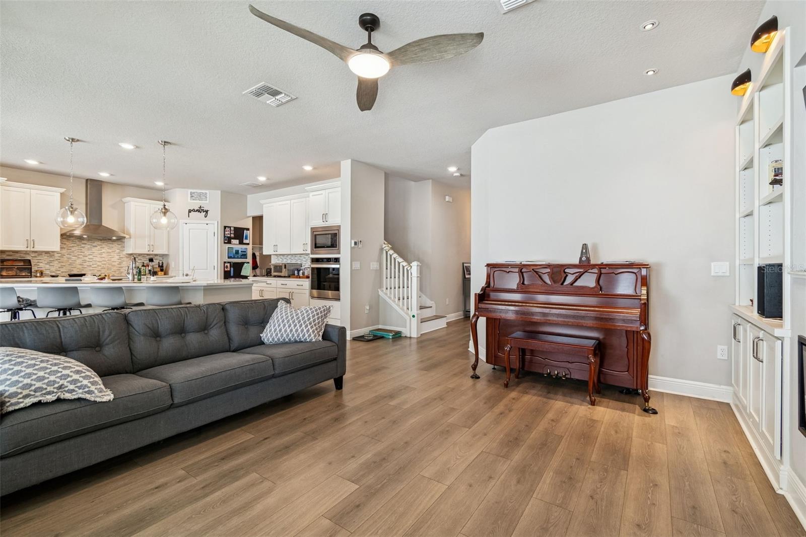 Image 24 of 78 For 2407 Carmen Street