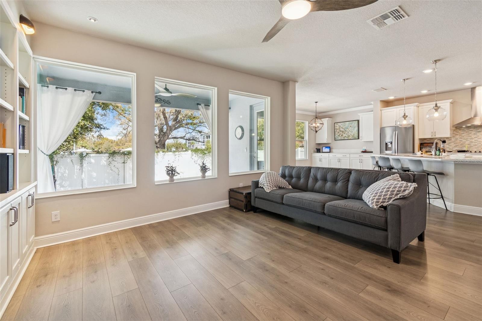 Image 25 of 78 For 2407 Carmen Street