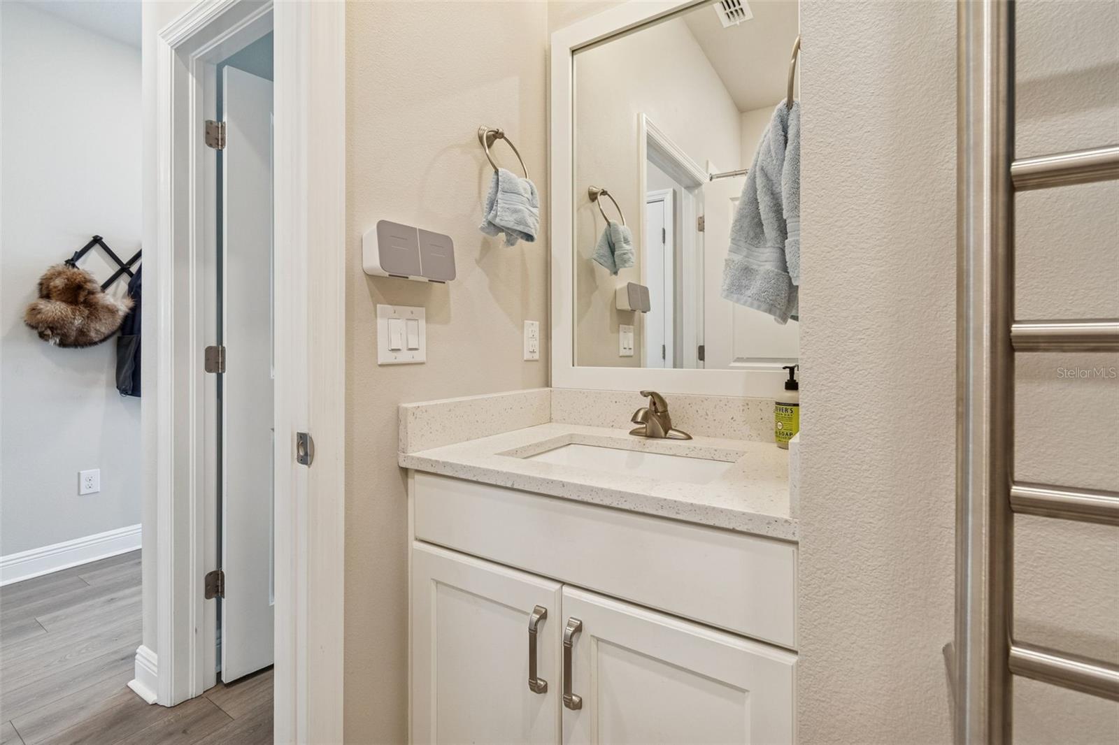 Image 36 of 78 For 2407 Carmen Street