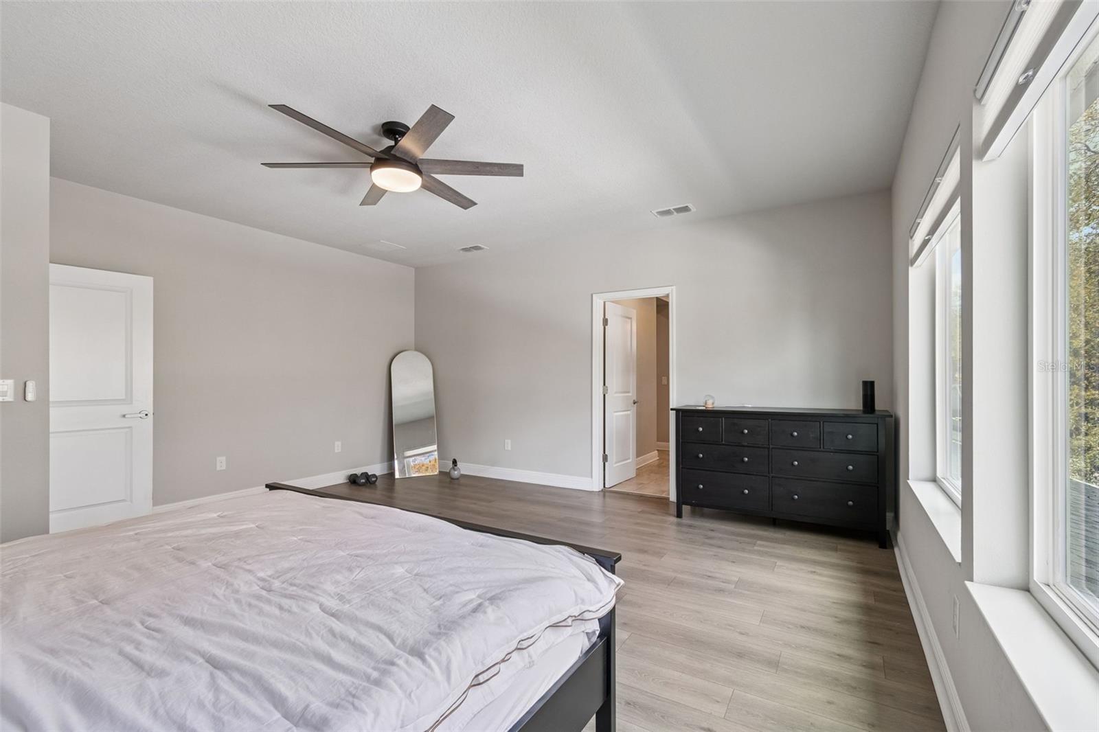 Image 39 of 78 For 2407 Carmen Street