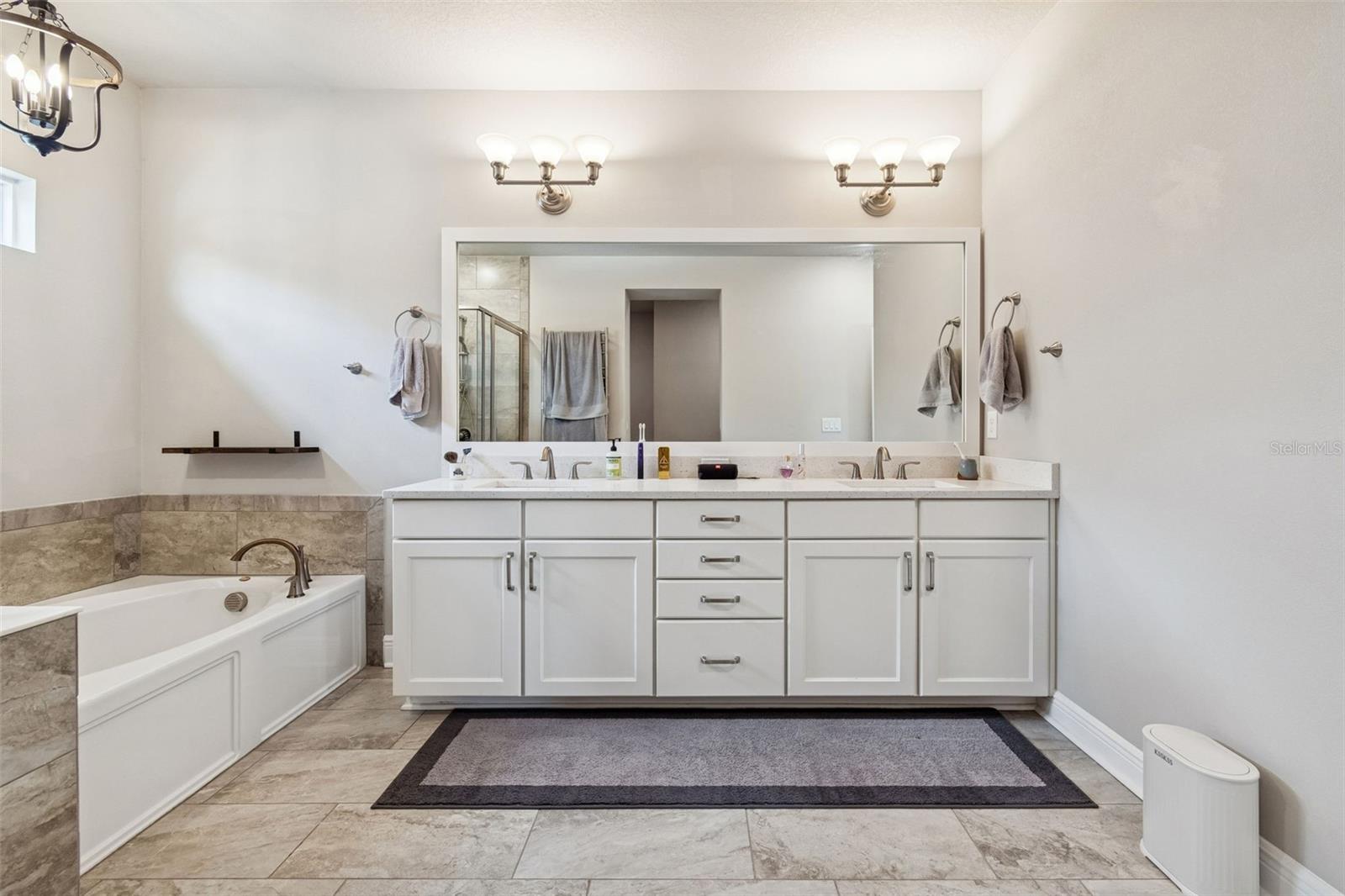 Image 42 of 78 For 2407 Carmen Street