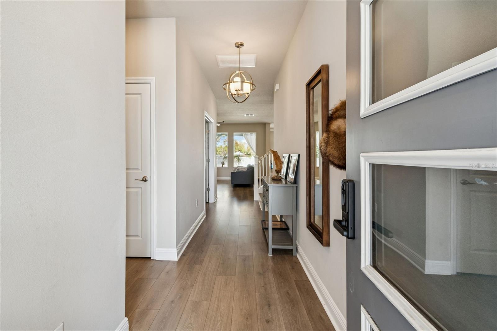 Image 6 of 78 For 2407 Carmen Street