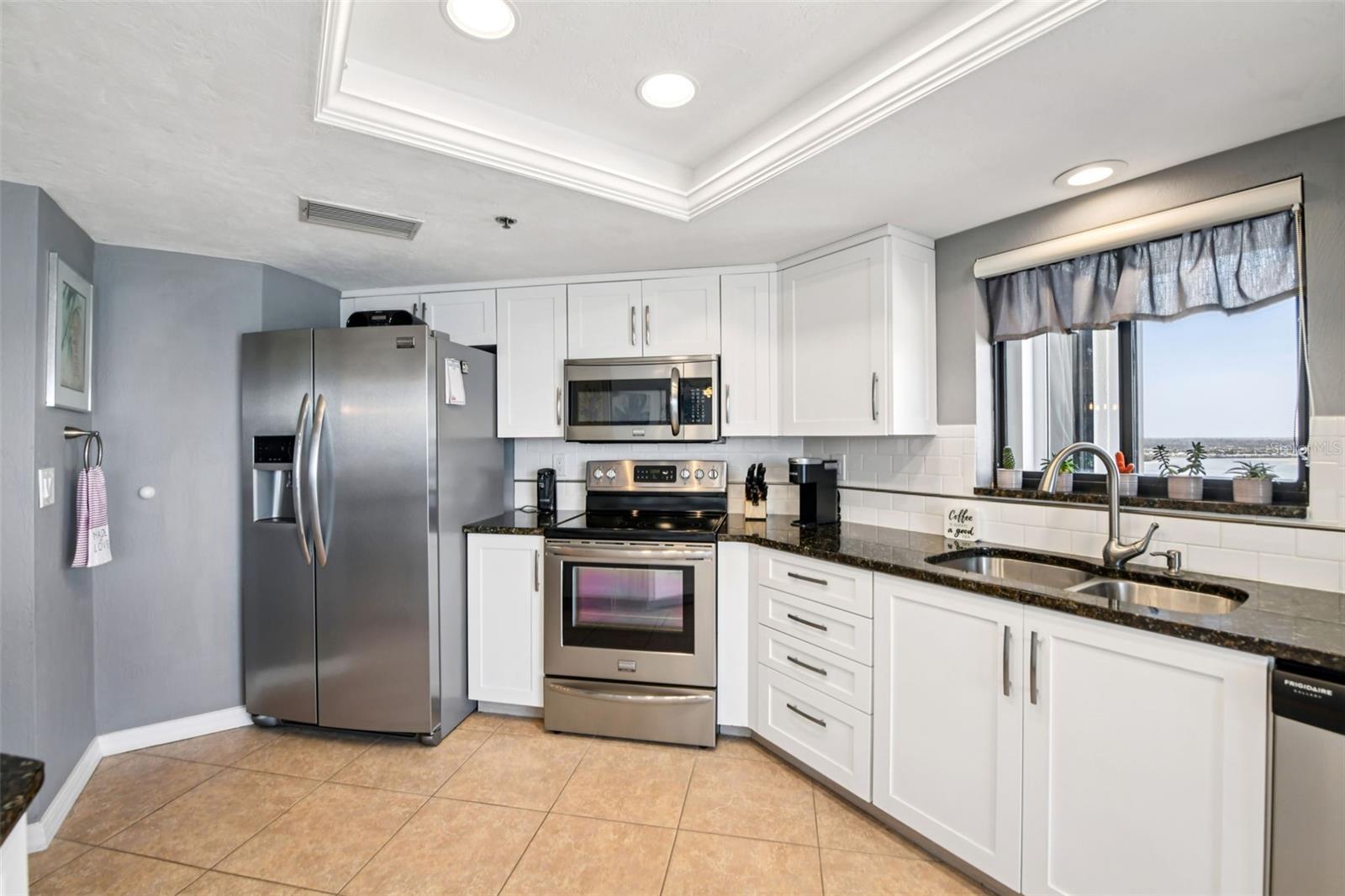 Image 29 of 81 For 3757 Atlantic Avenue 1201