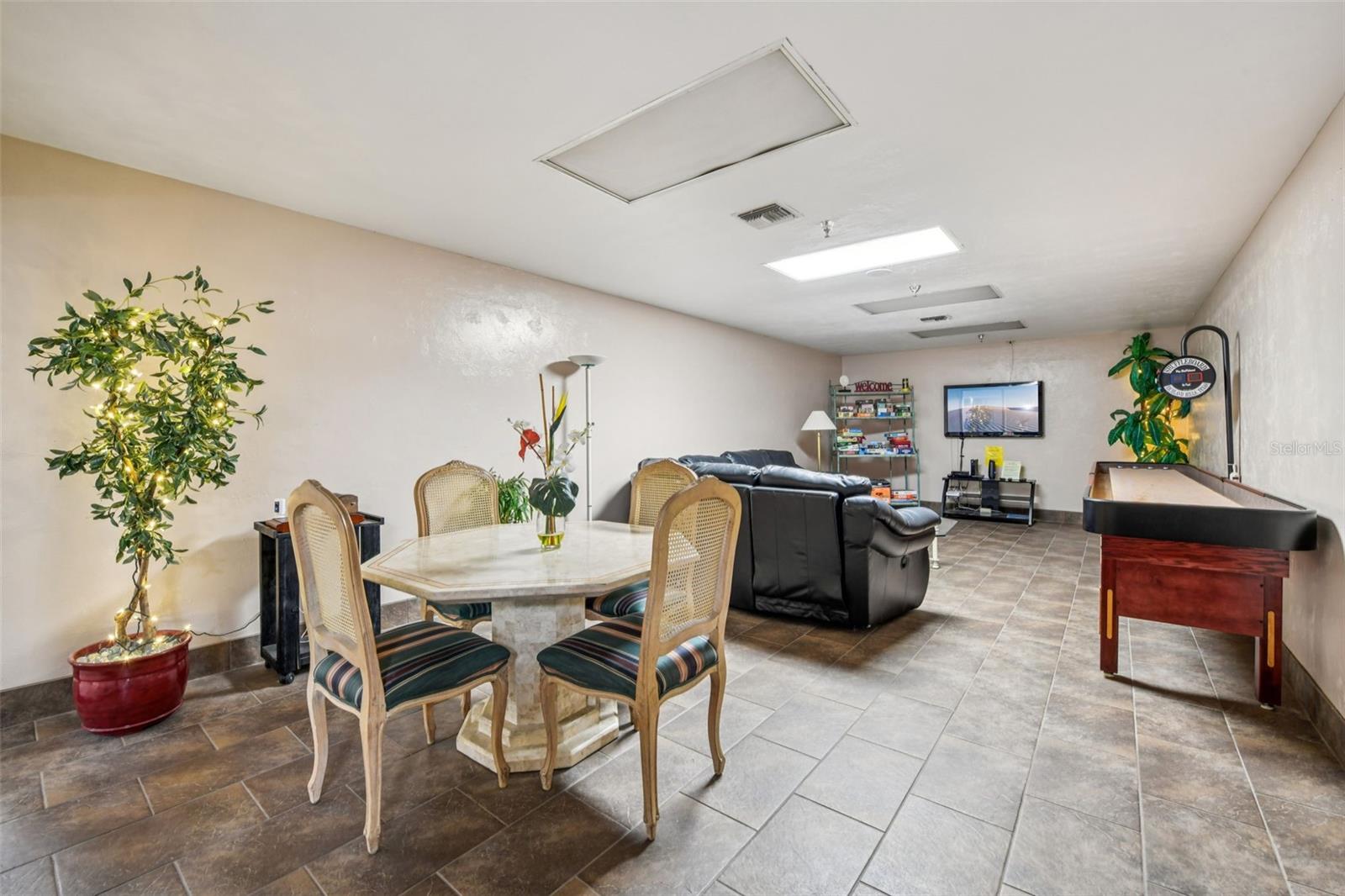 Image 73 of 81 For 3757 Atlantic Avenue 1201