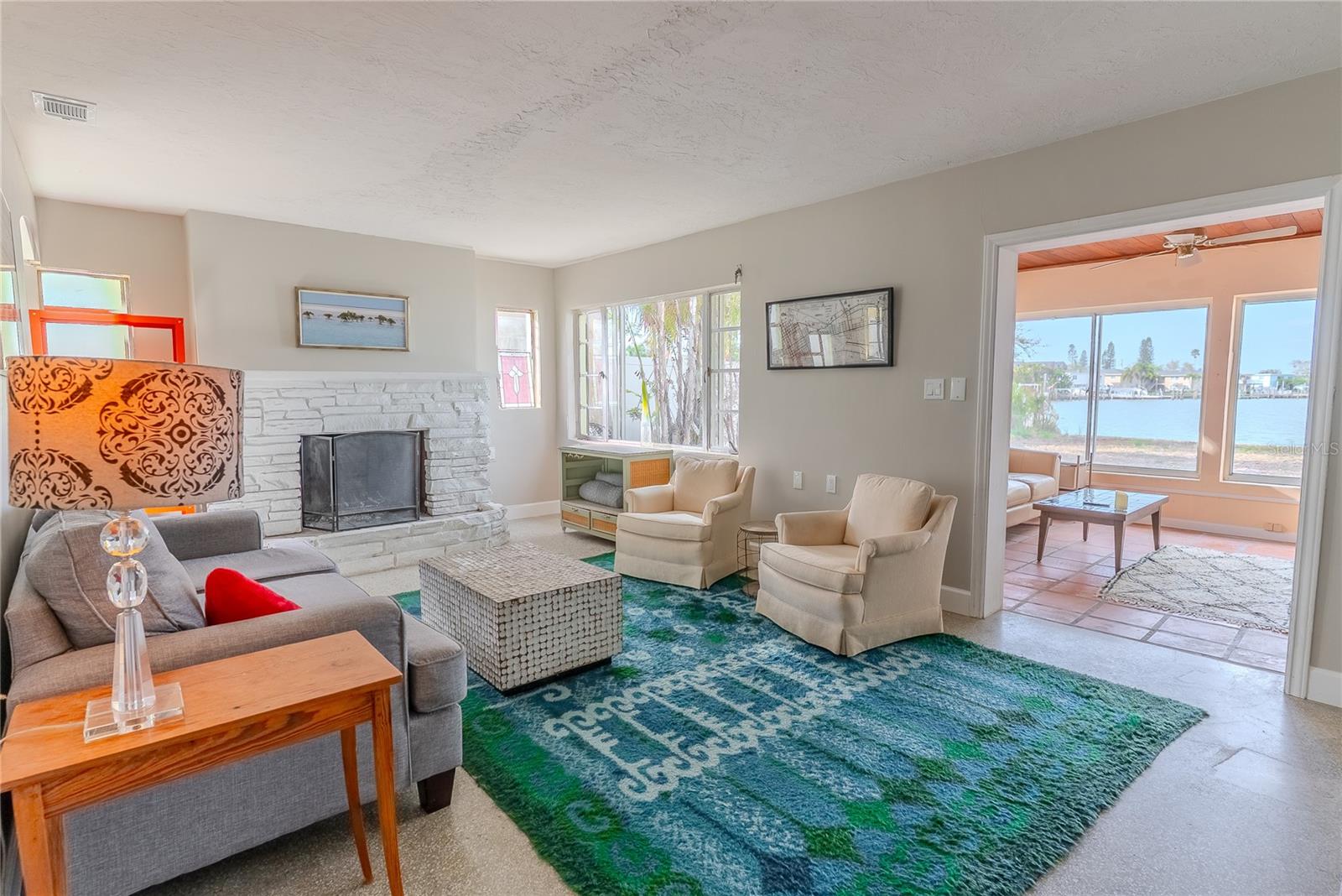 Listing photo id 12 for 412 20th Avenue