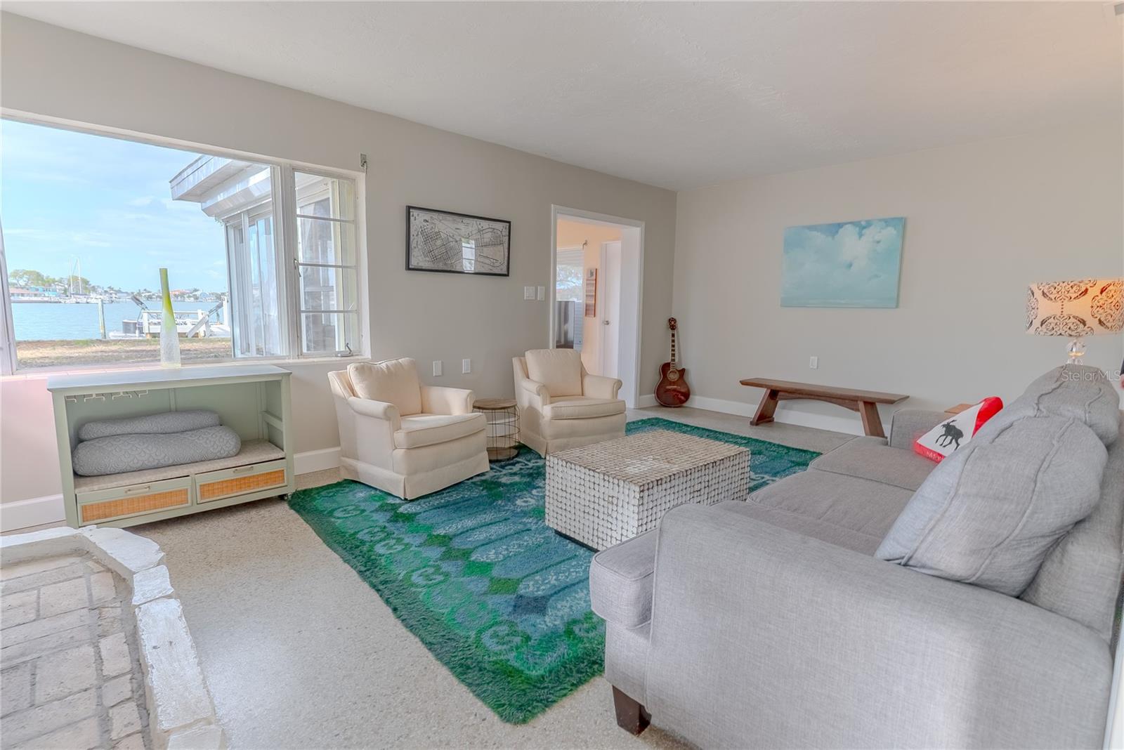 Listing photo id 15 for 412 20th Avenue