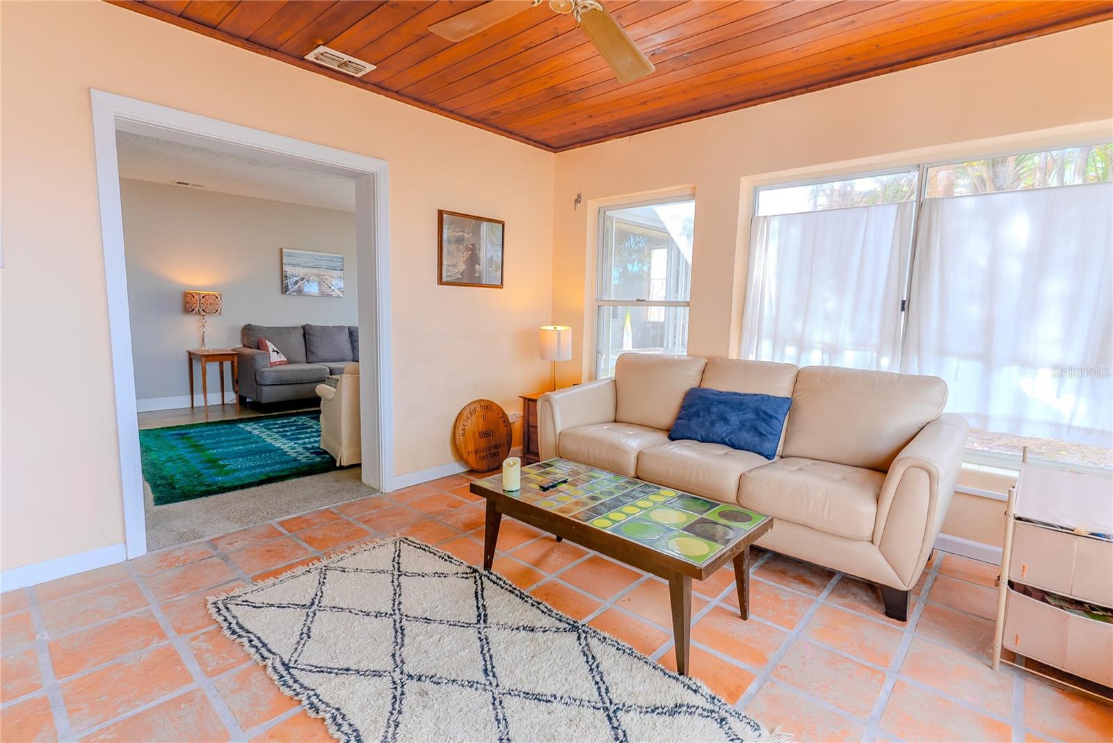 Listing photo id 16 for 412 20th Avenue