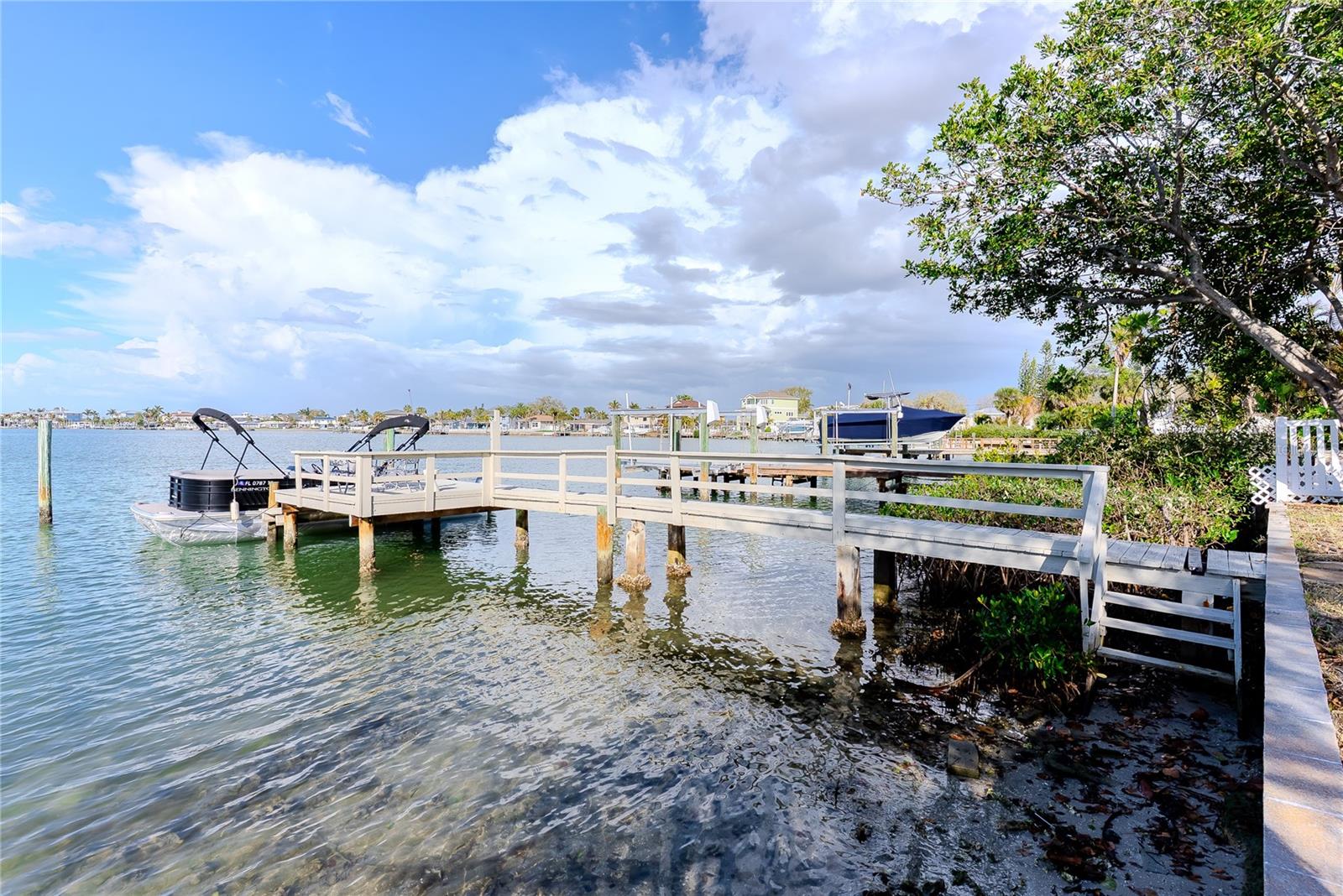 Listing photo id 29 for 412 20th Avenue