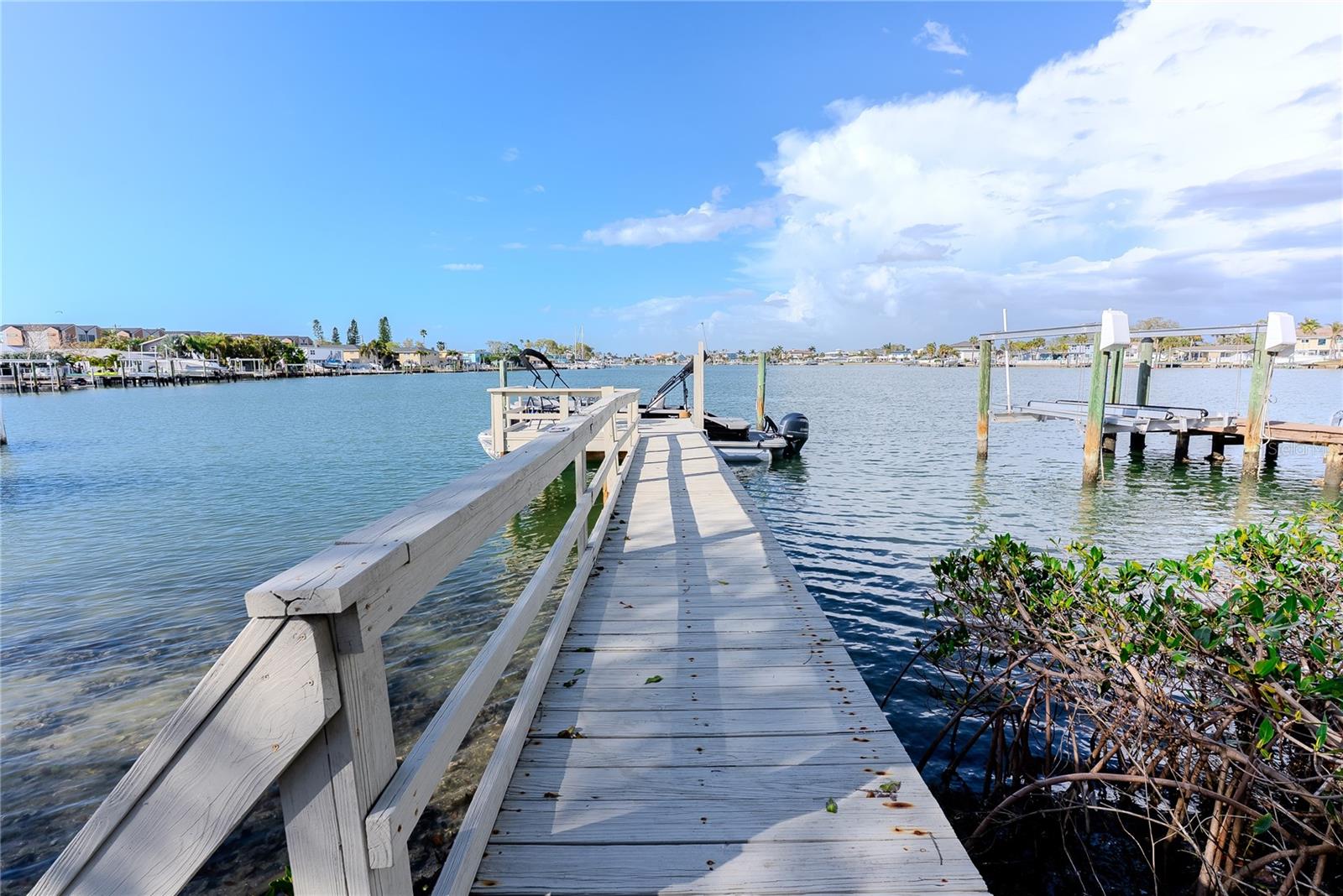 Listing photo id 31 for 412 20th Avenue