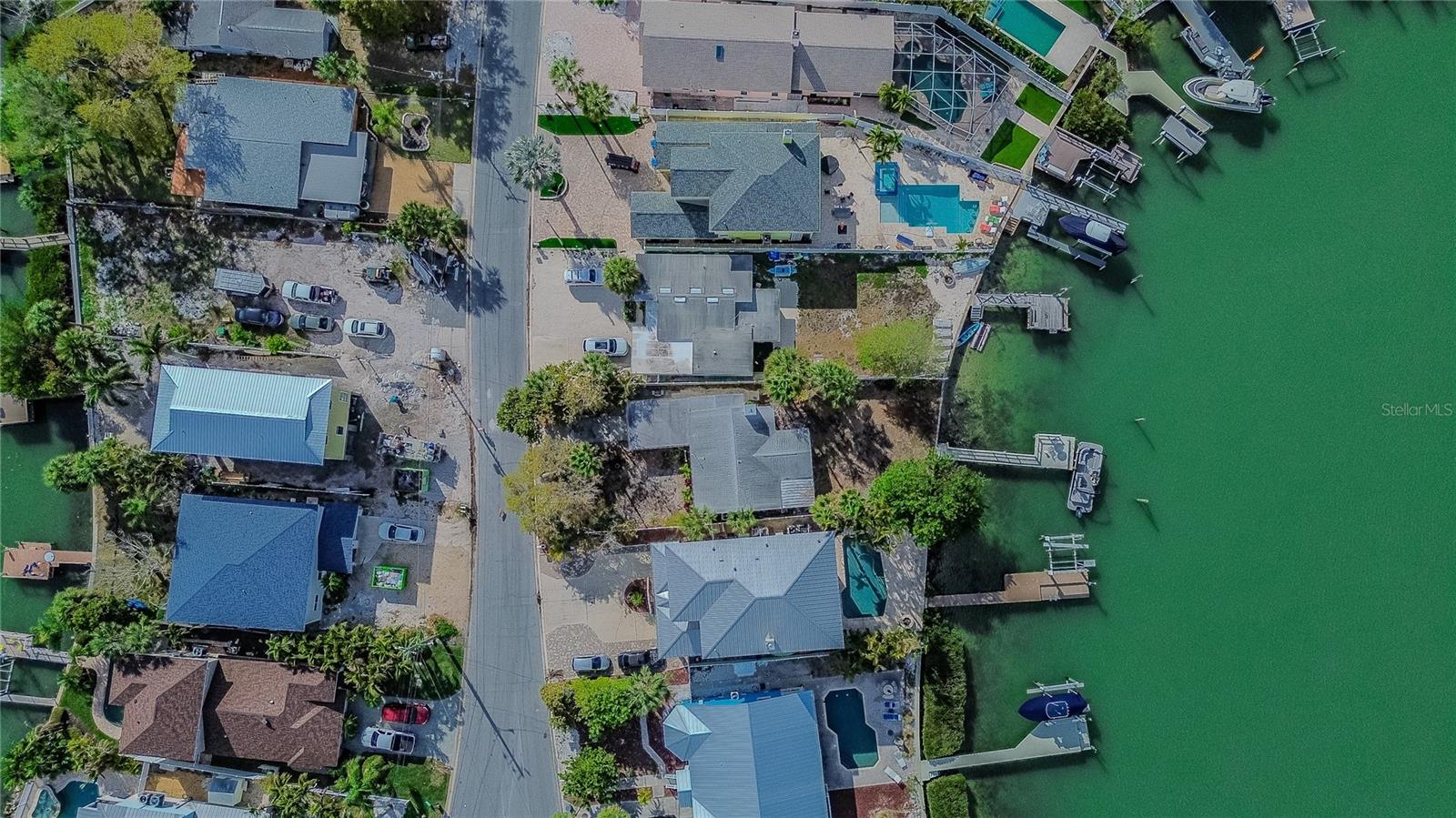 Listing photo id 4 for 412 20th Avenue