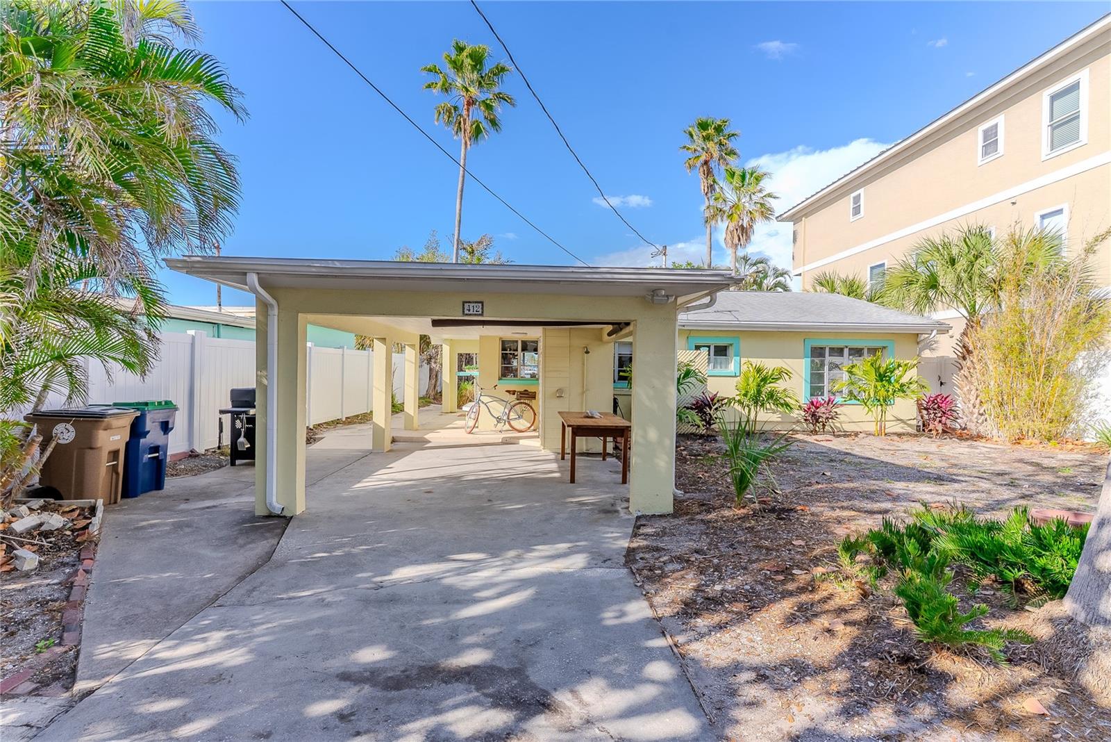 Listing photo id 7 for 412 20th Avenue