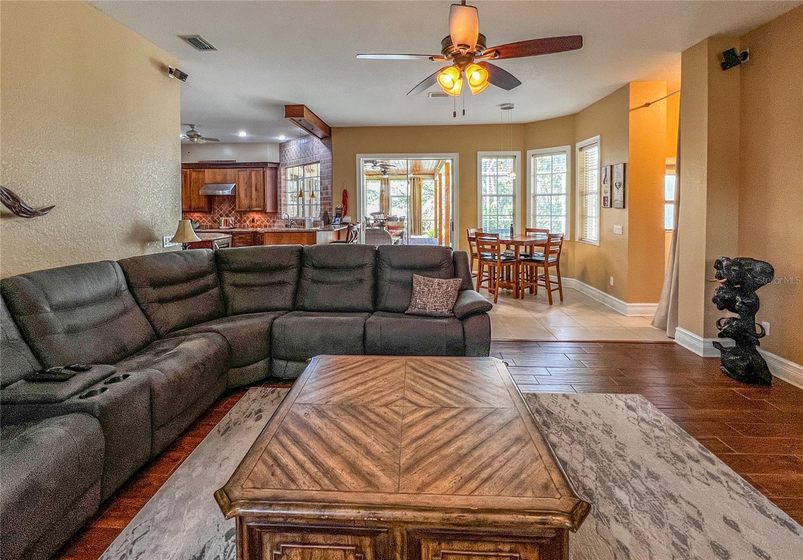 Image 19 of 95 For 8422 Shenandoah Run