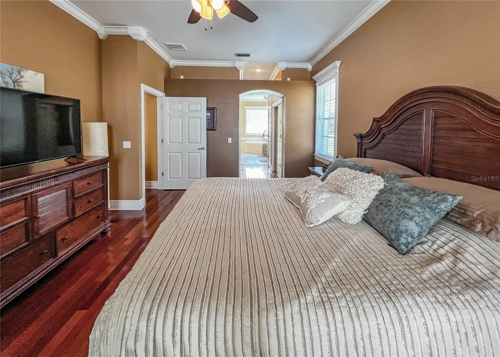 Image 26 of 95 For 8422 Shenandoah Run