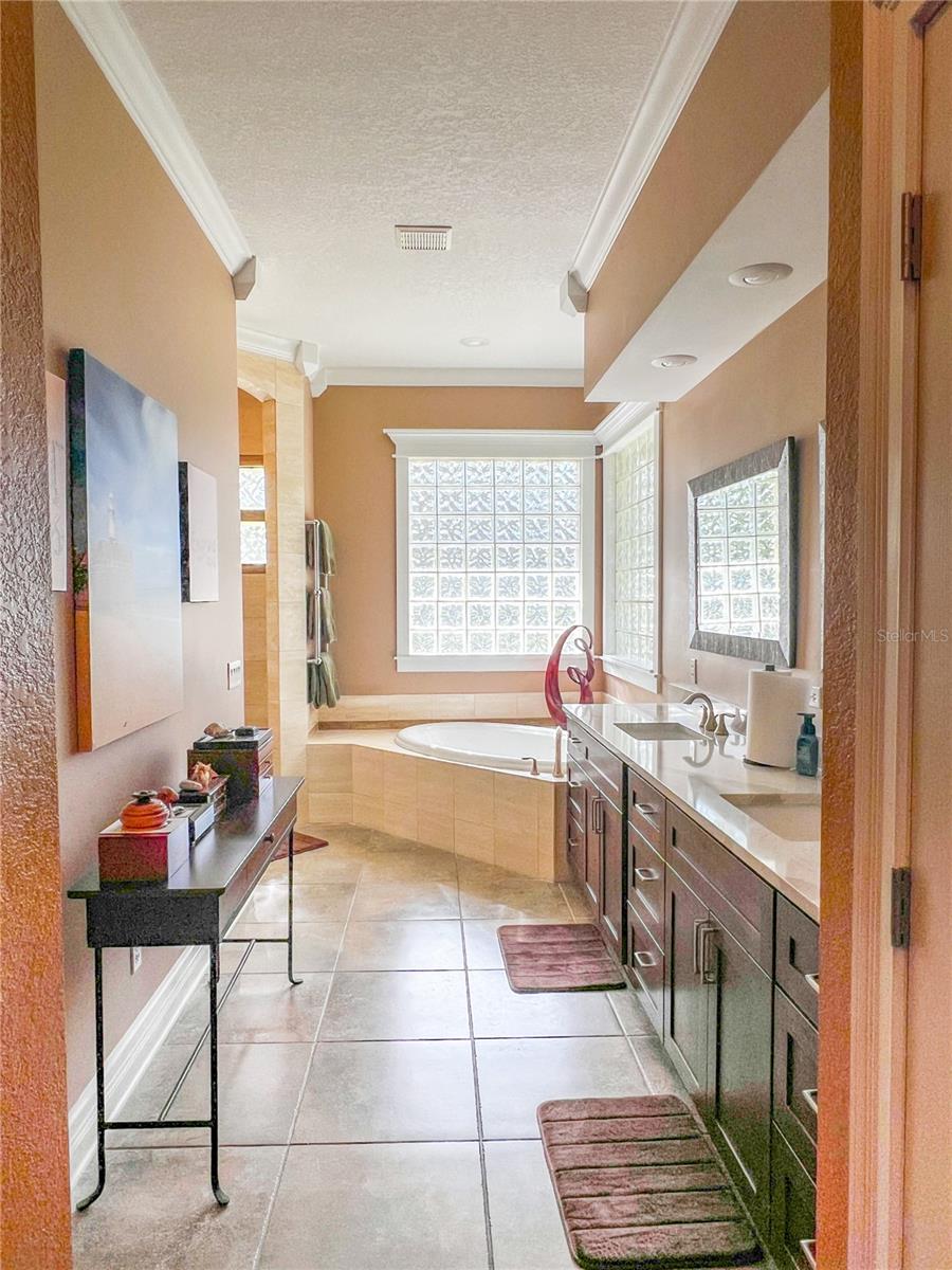 Image 28 of 95 For 8422 Shenandoah Run