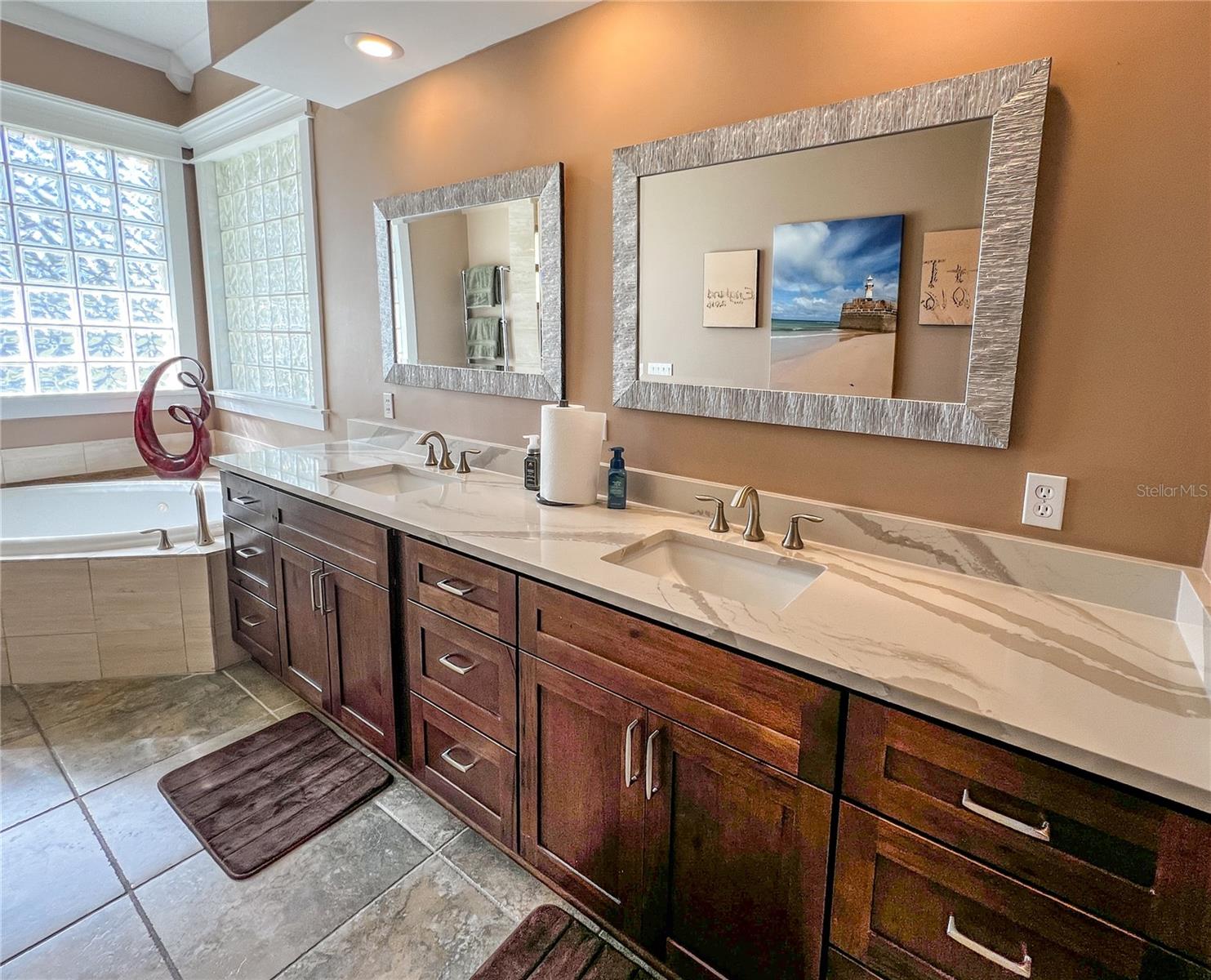 Image 29 of 95 For 8422 Shenandoah Run