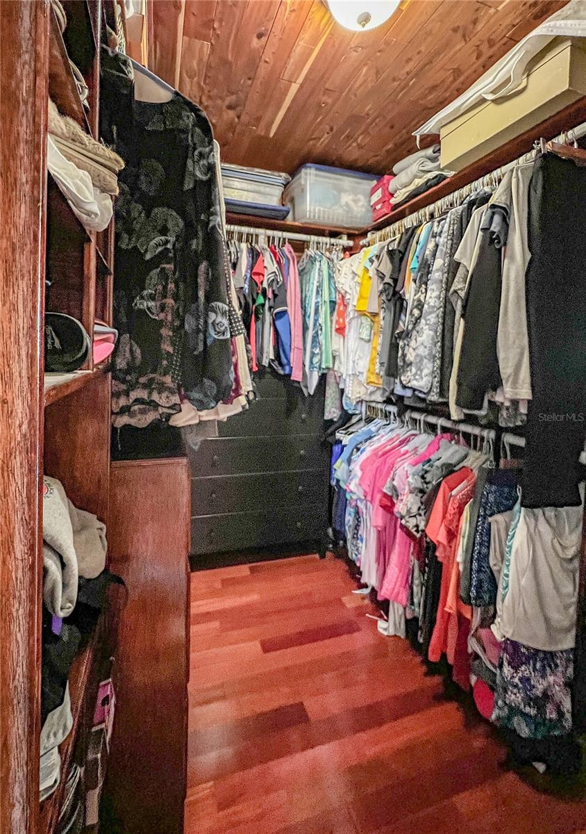 Image 36 of 95 For 8422 Shenandoah Run