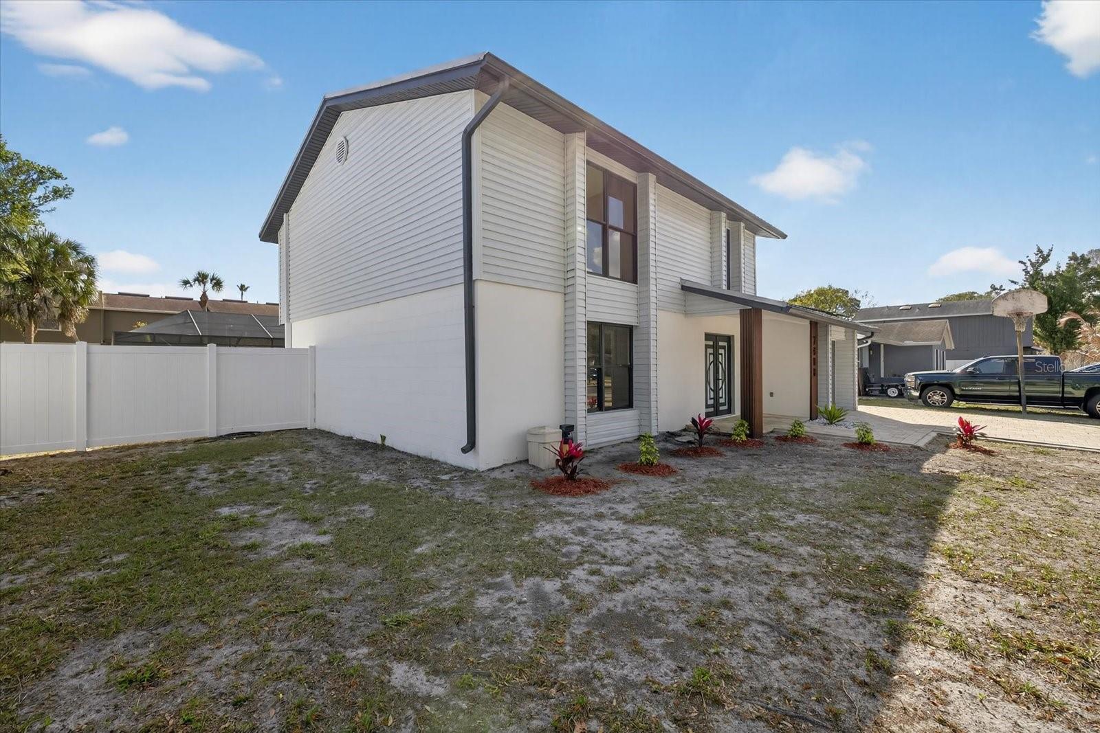 Image 4 of 58 For 7608 Palmbrook Drive