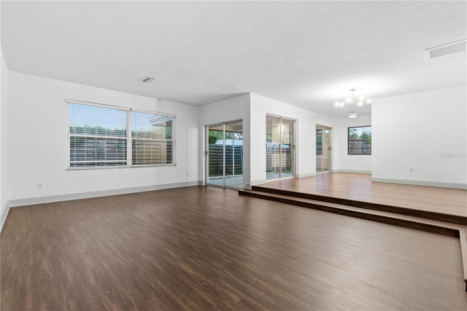 Image 13 of 36 For 1001 Willowbranch Avenue