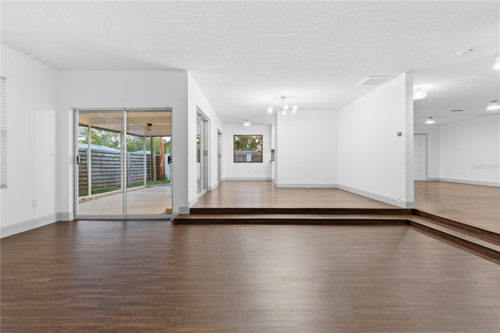 Image 14 of 36 For 1001 Willowbranch Avenue