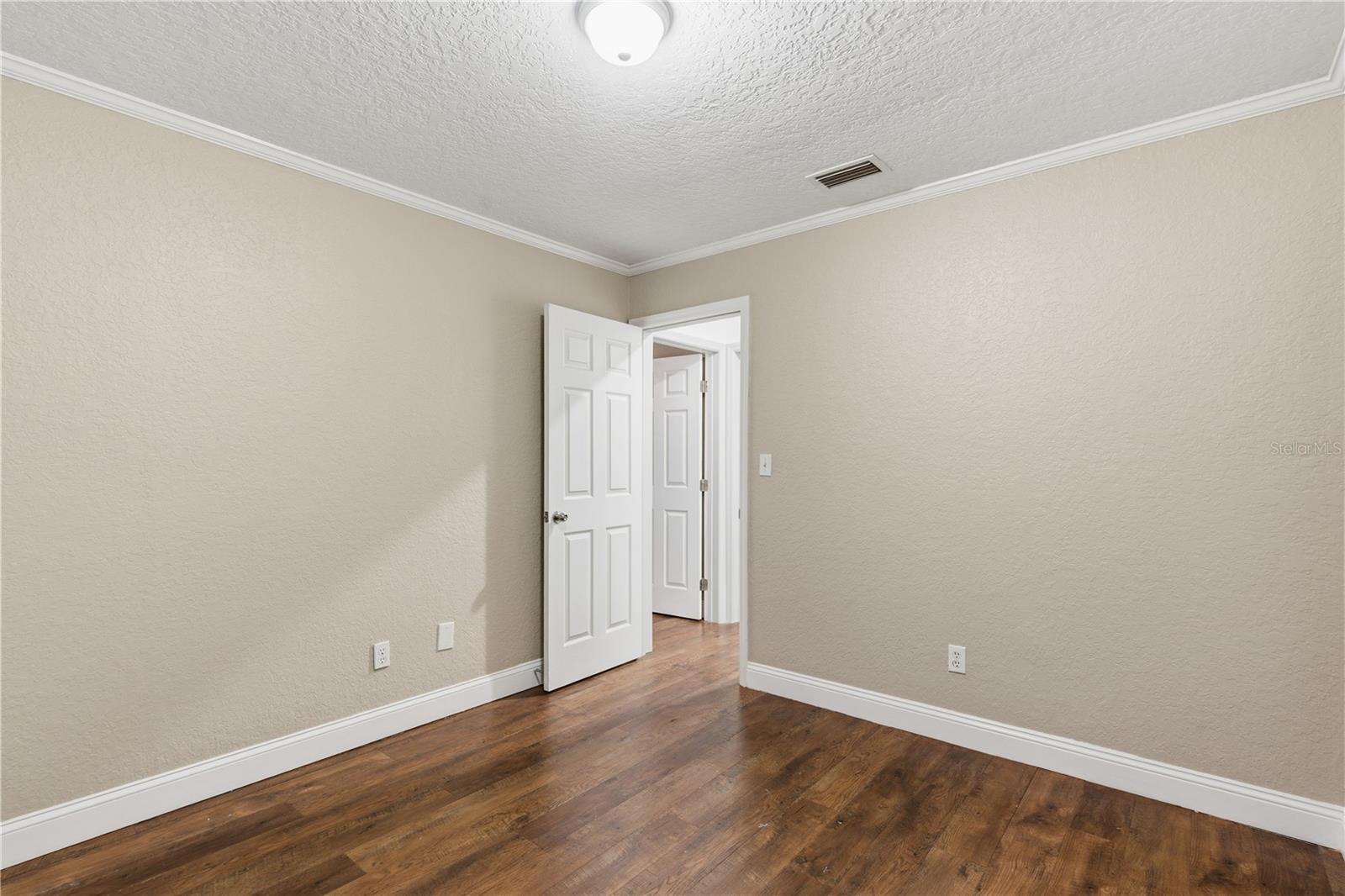 Image 23 of 36 For 1001 Willowbranch Avenue