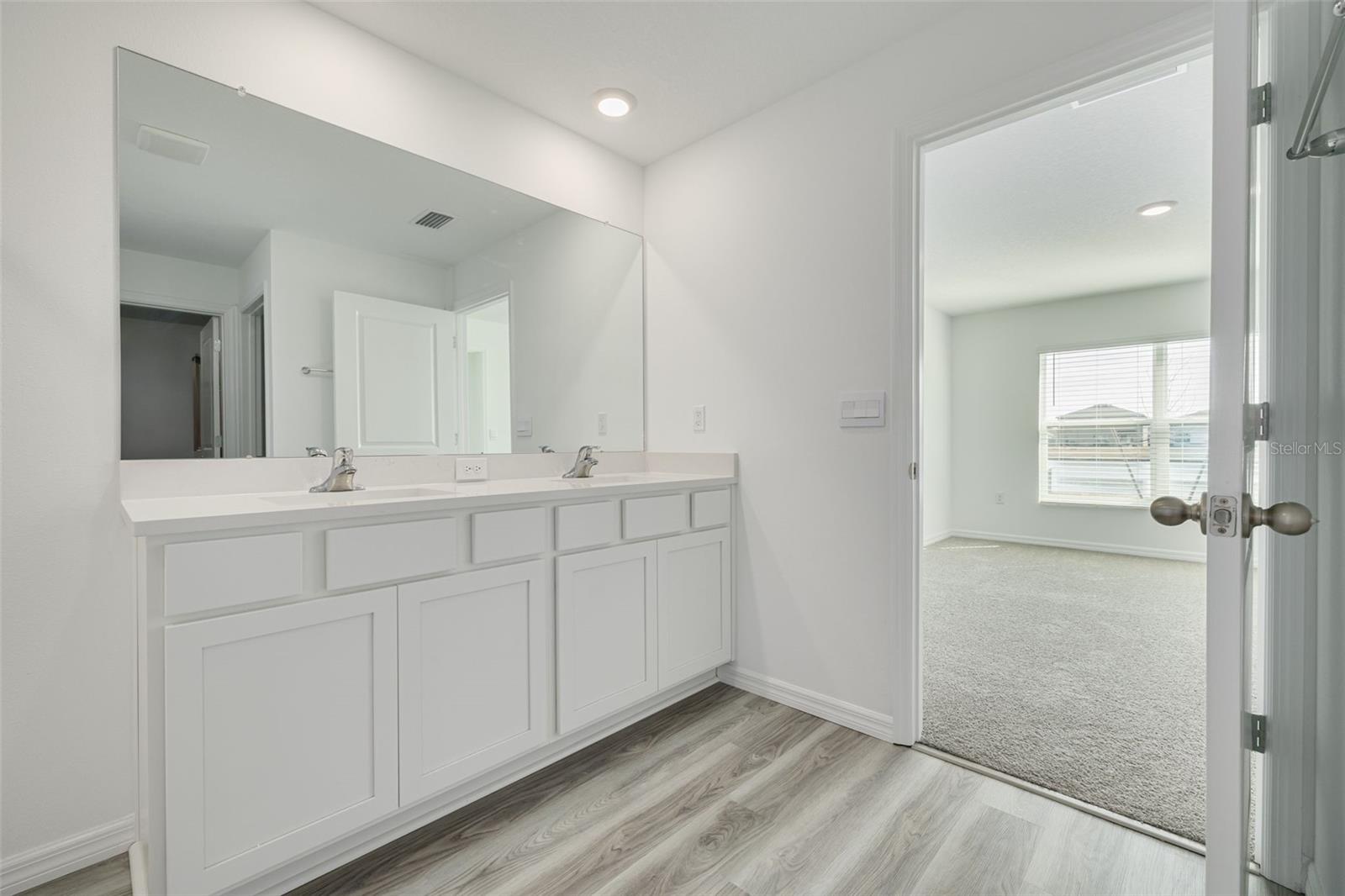 Image 25 of 38 For 803 Ace Outlaw Avenue