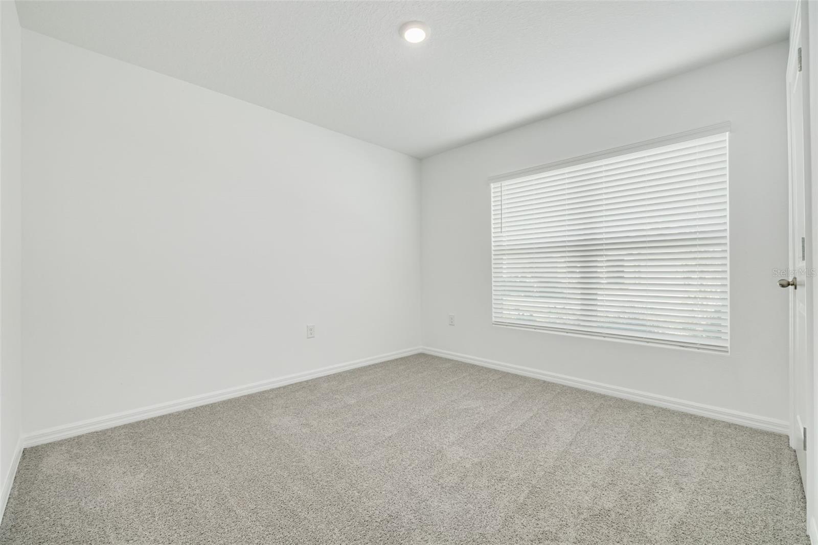 Image 28 of 38 For 803 Ace Outlaw Avenue