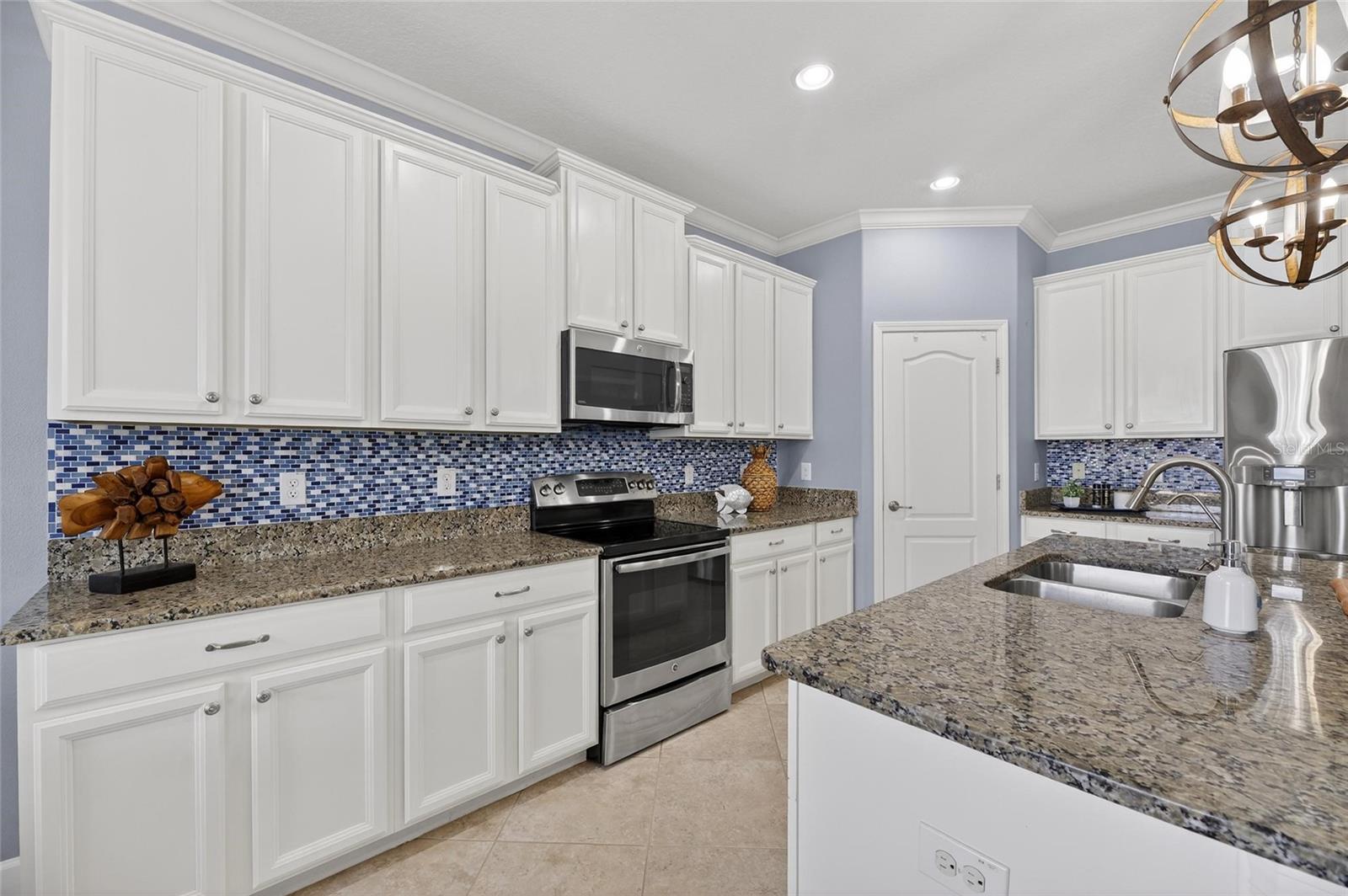 Image 19 of 100 For 12104 Echo Basin Cove