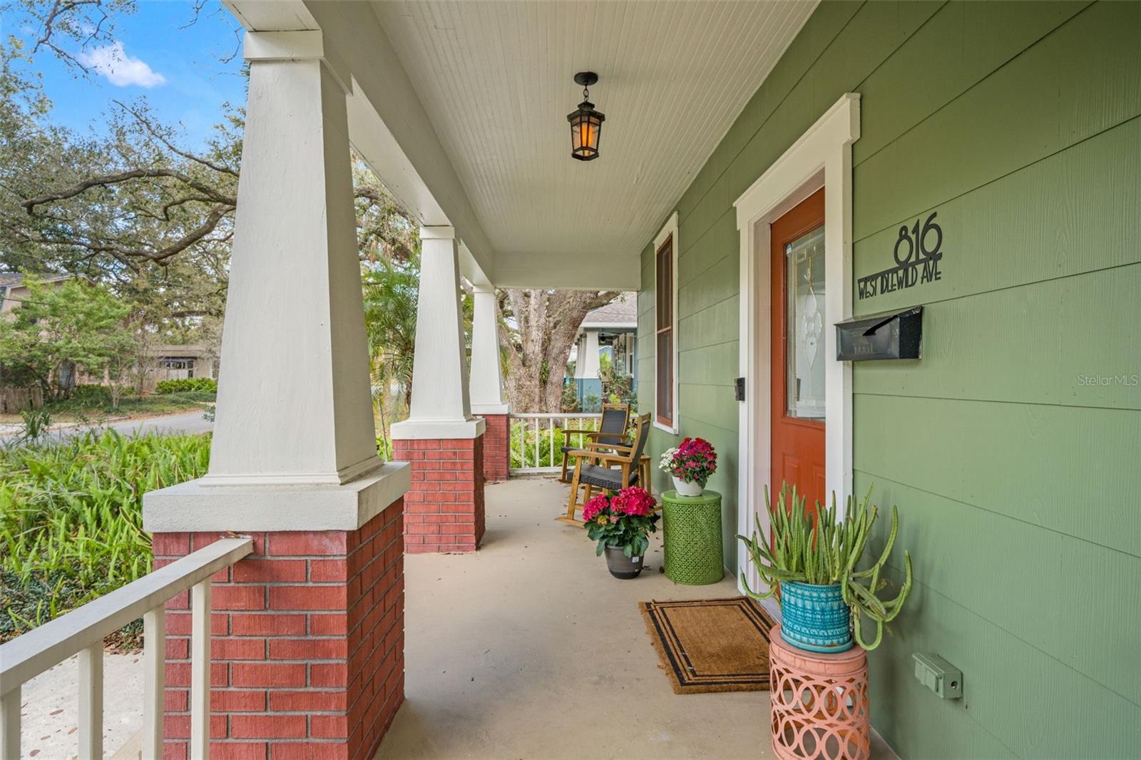 Image 4 of 25 For 816 Idlewild Avenue