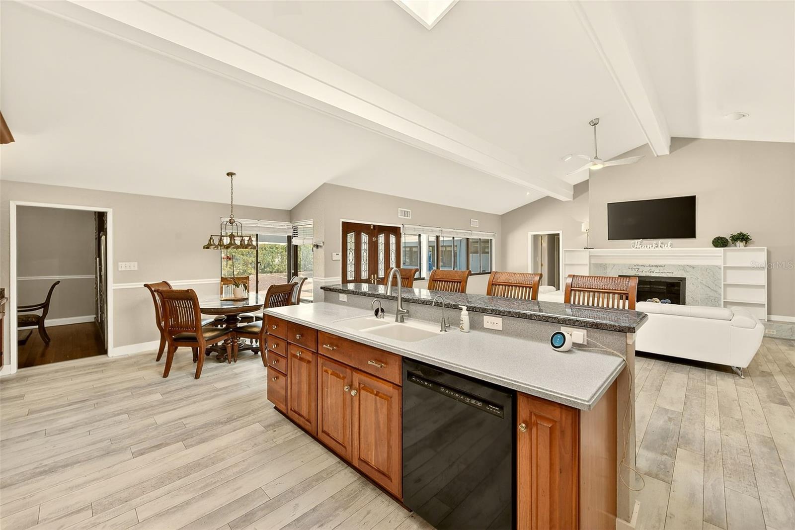 Image 16 of 86 For 1725 Long Bow Lane