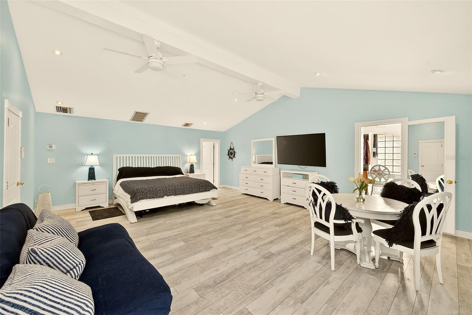 Image 29 of 86 For 1725 Long Bow Lane