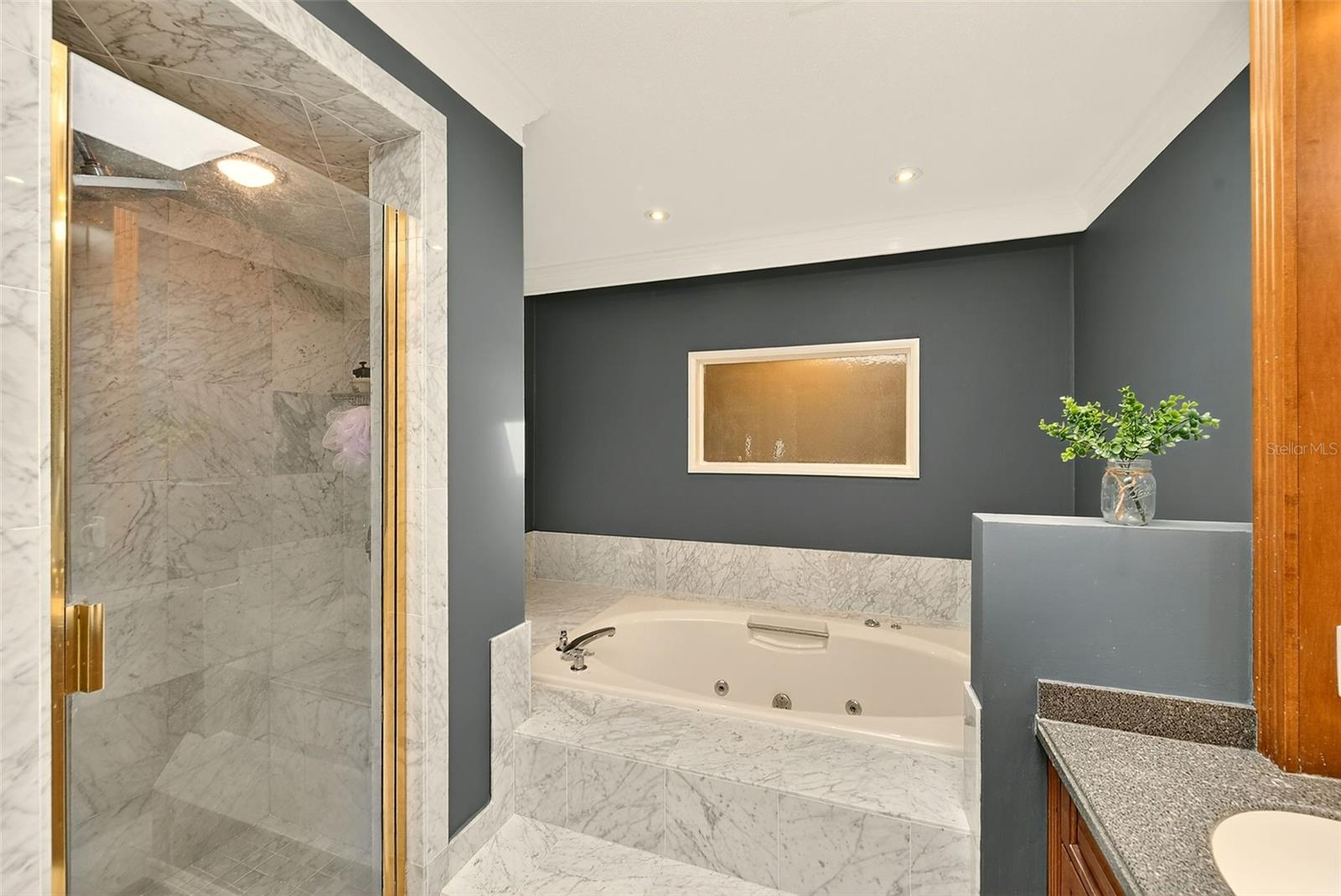 Image 33 of 86 For 1725 Long Bow Lane