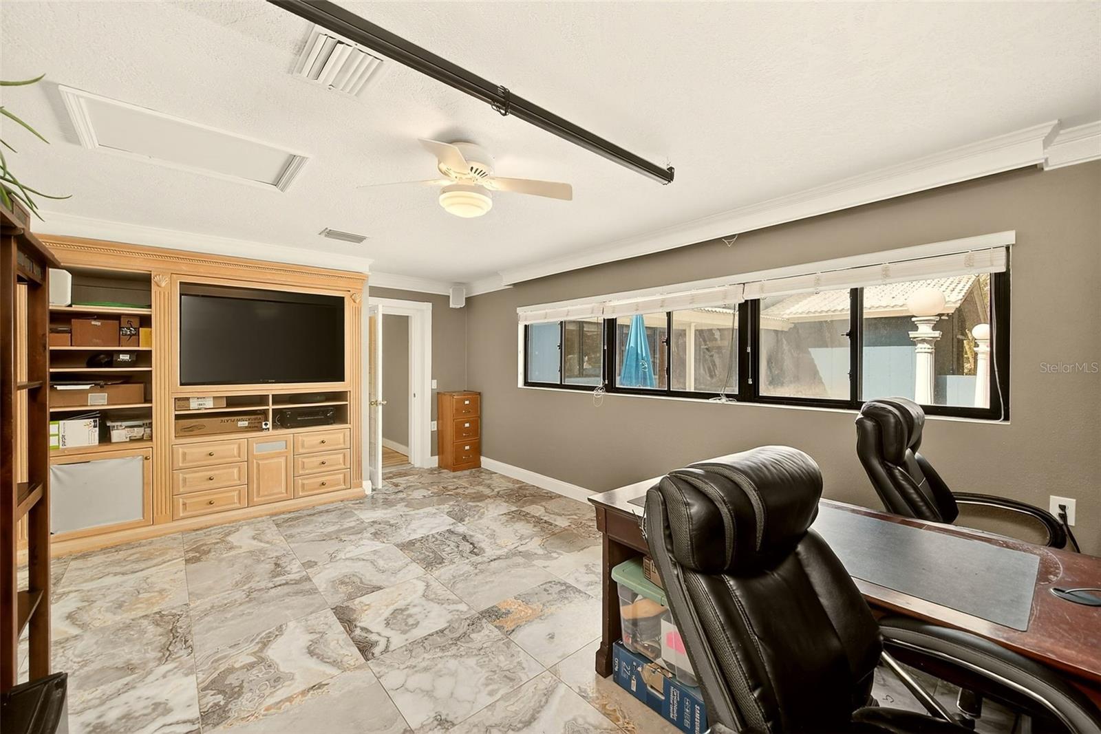 Image 35 of 86 For 1725 Long Bow Lane