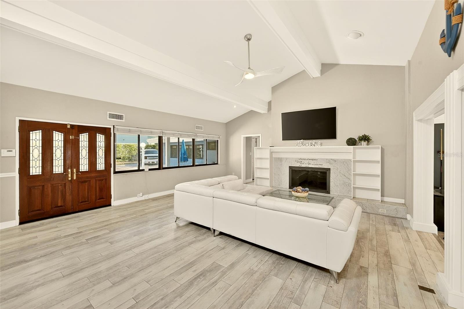 Image 4 of 86 For 1725 Long Bow Lane