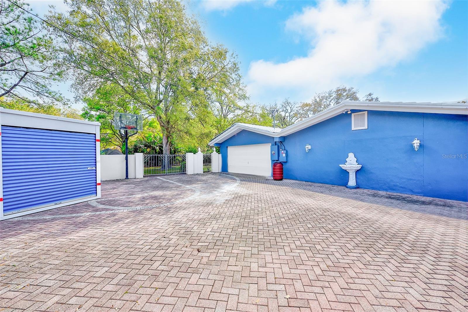 Image 64 of 86 For 1725 Long Bow Lane