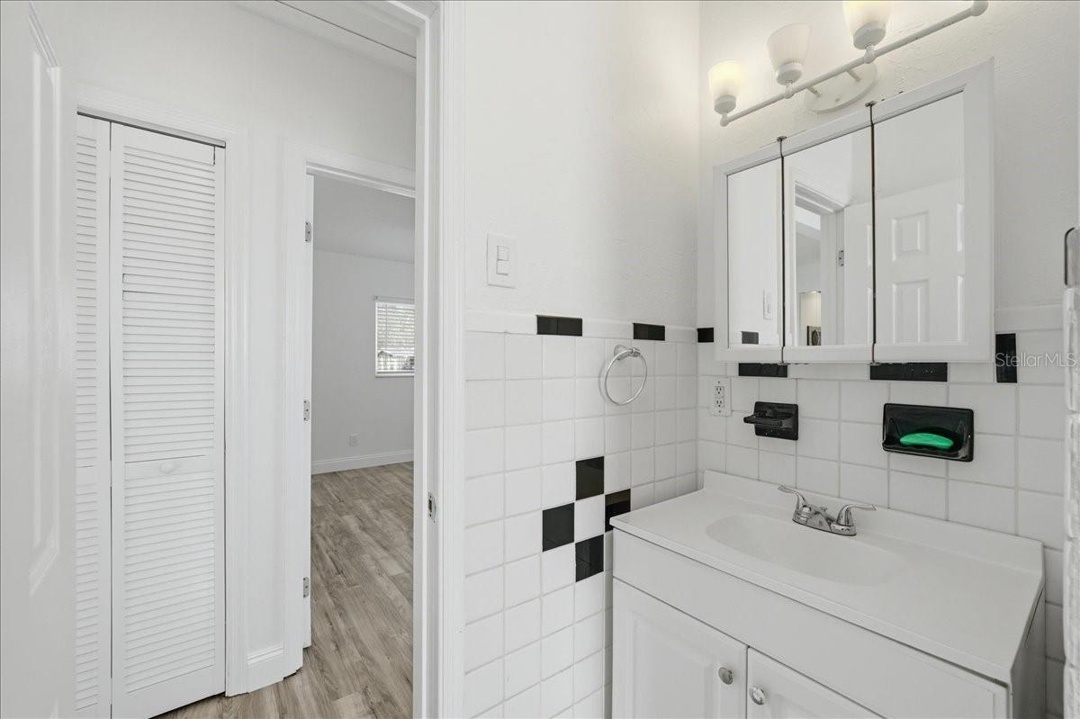 Image 45 of 53 For 4398 Neptune Drive Se