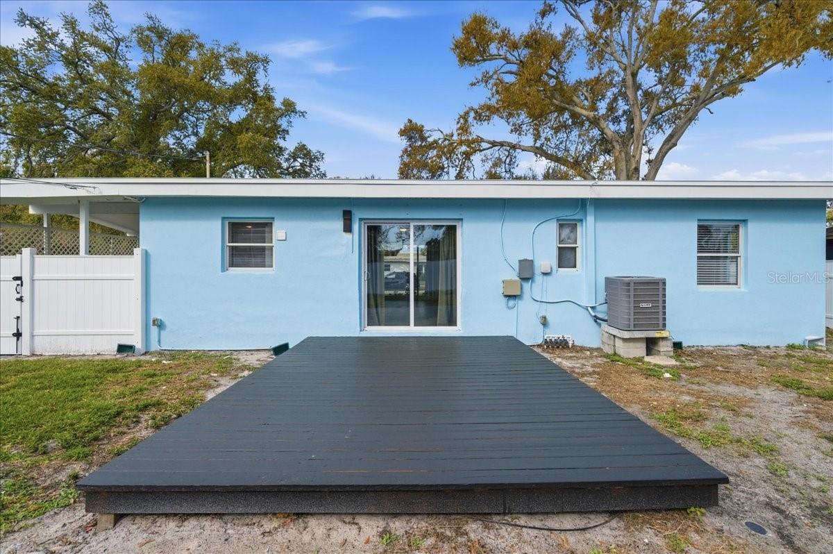 Image 48 of 53 For 4398 Neptune Drive Se