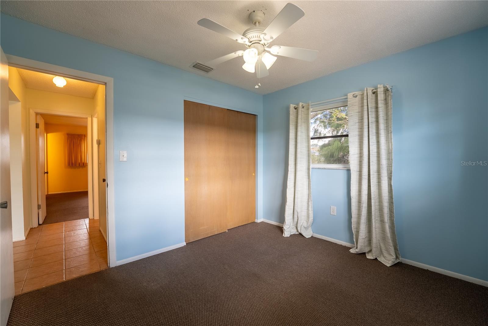 Image 18 of 43 For 4991 Springwood Court 282