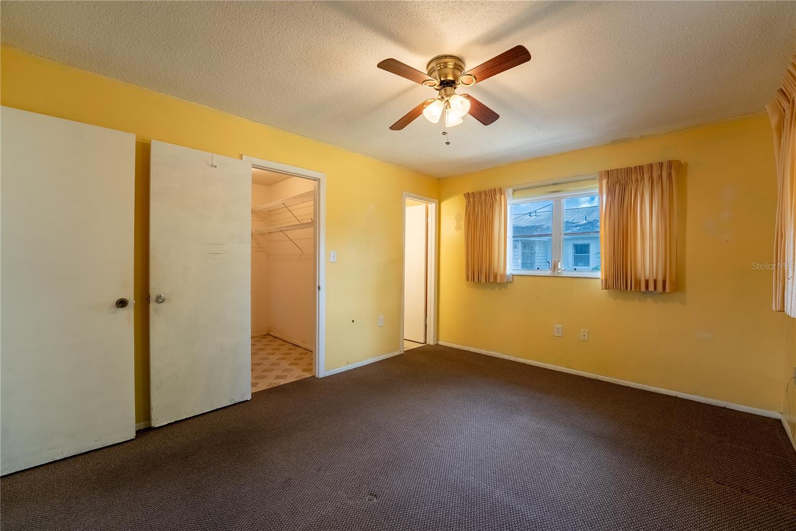 Image 22 of 43 For 4991 Springwood Court 282