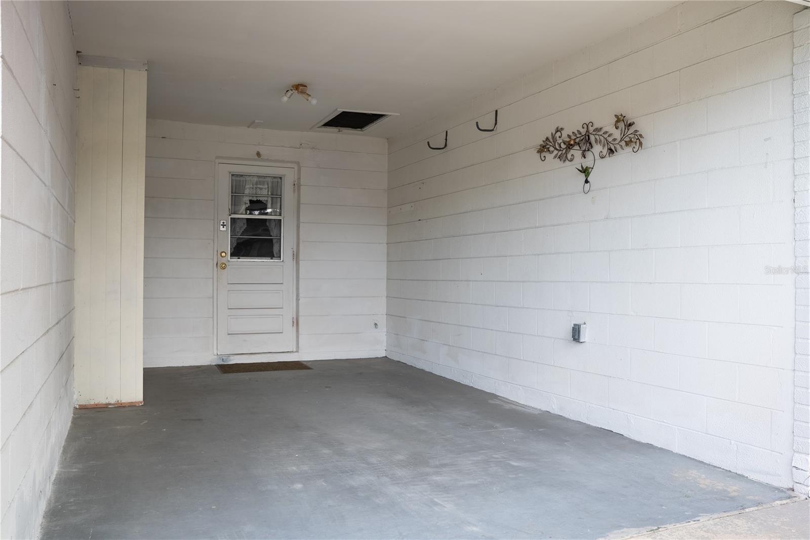 Image 30 of 43 For 4991 Springwood Court 282