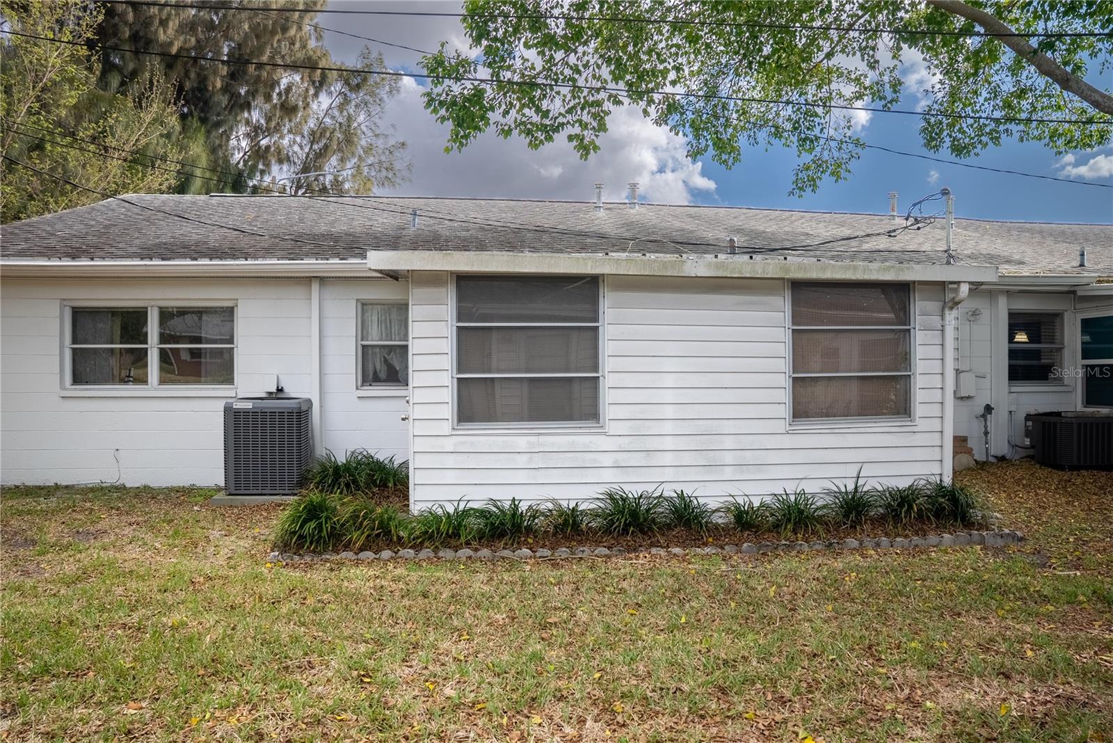 Image 33 of 43 For 4991 Springwood Court 282