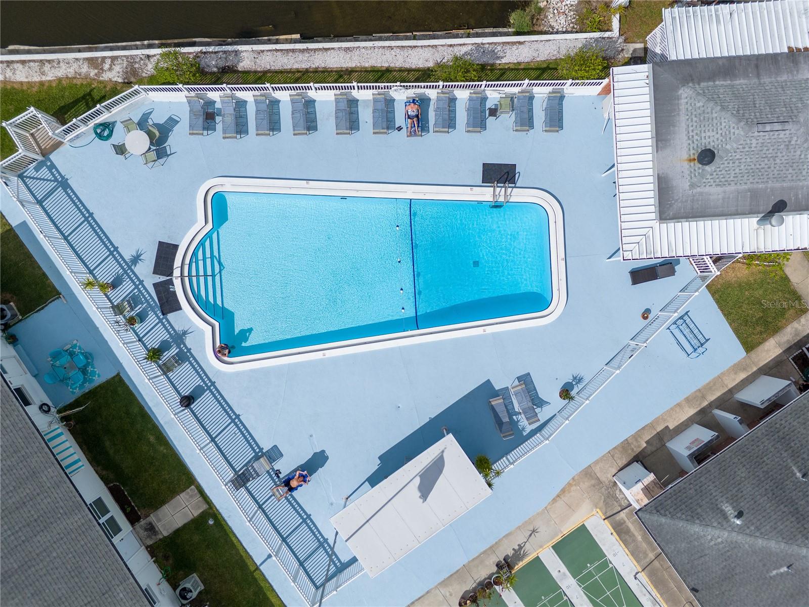 Image 41 of 43 For 4991 Springwood Court 282