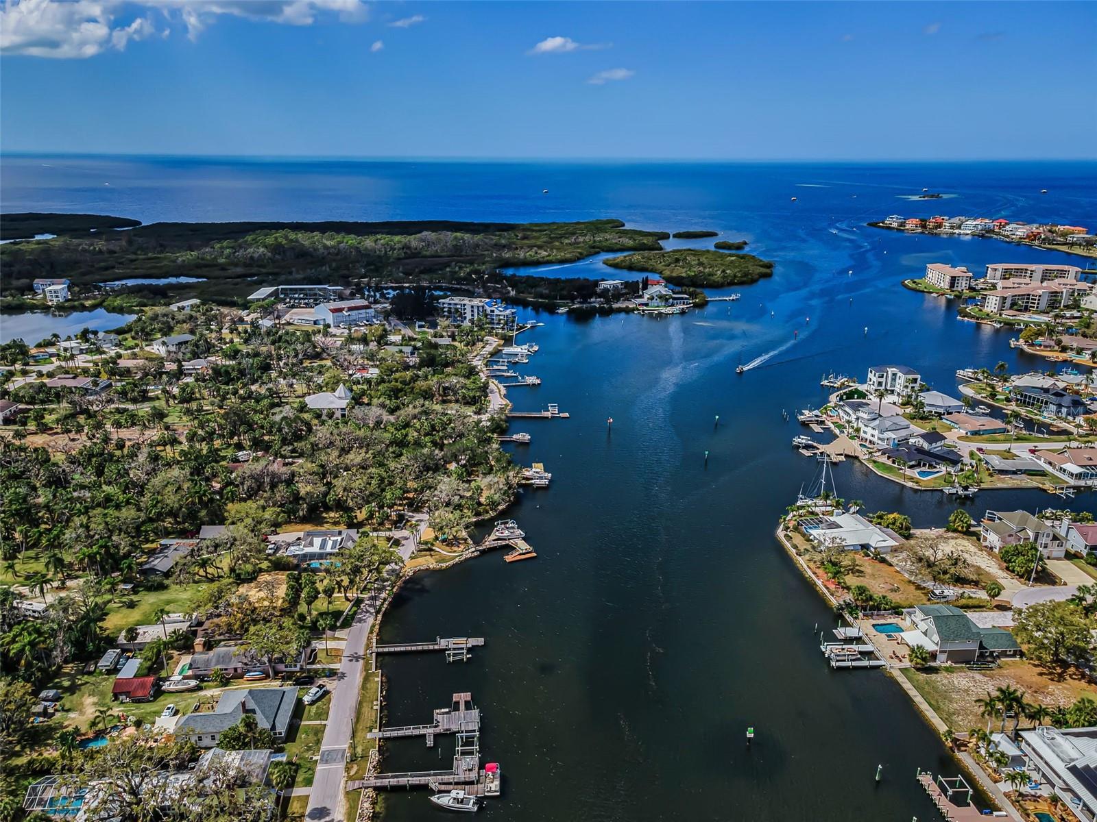 Listing photo id 9 for 5038 Sunset Boulevard