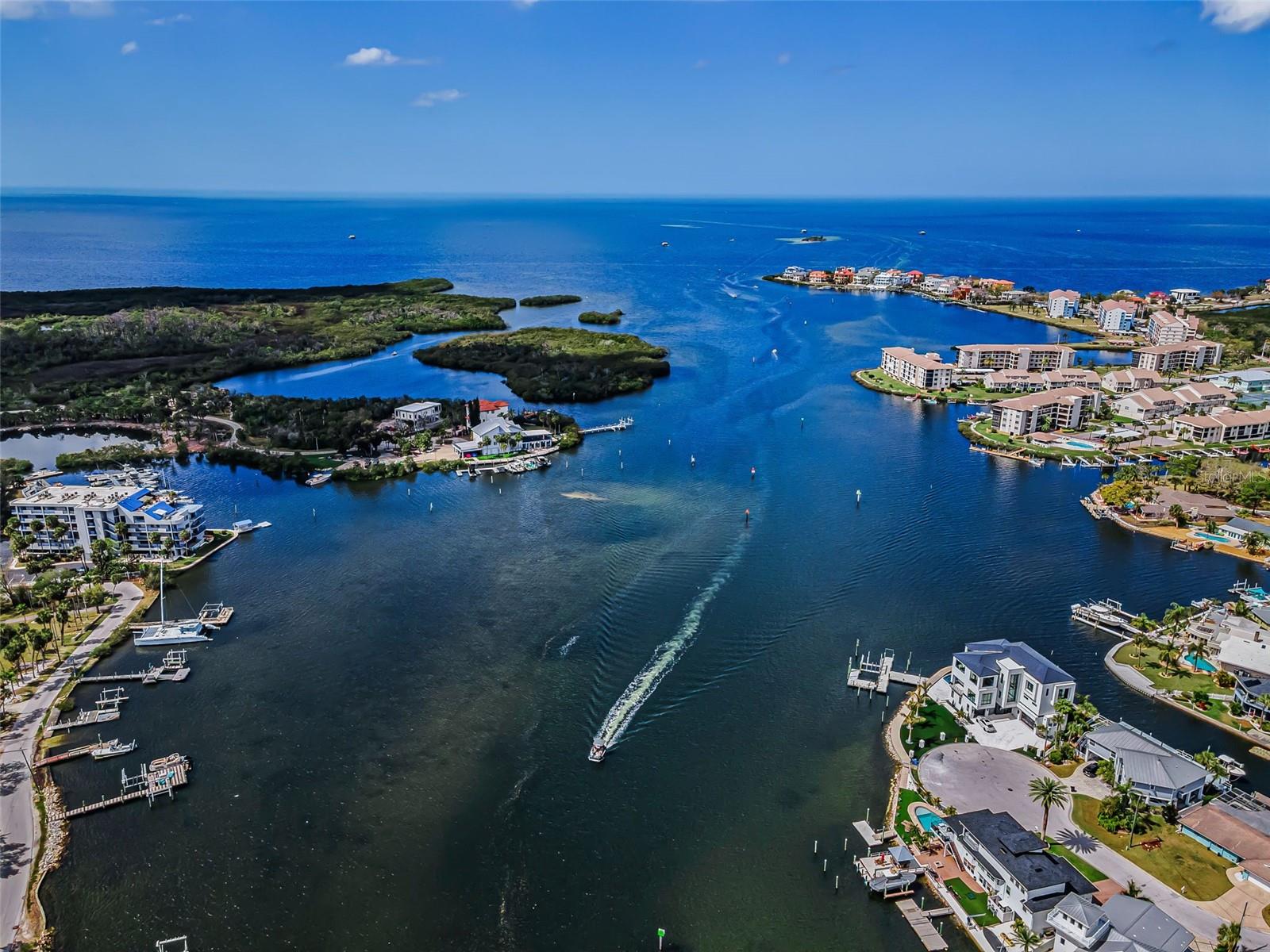 Listing photo id 11 for 5038 Sunset Boulevard