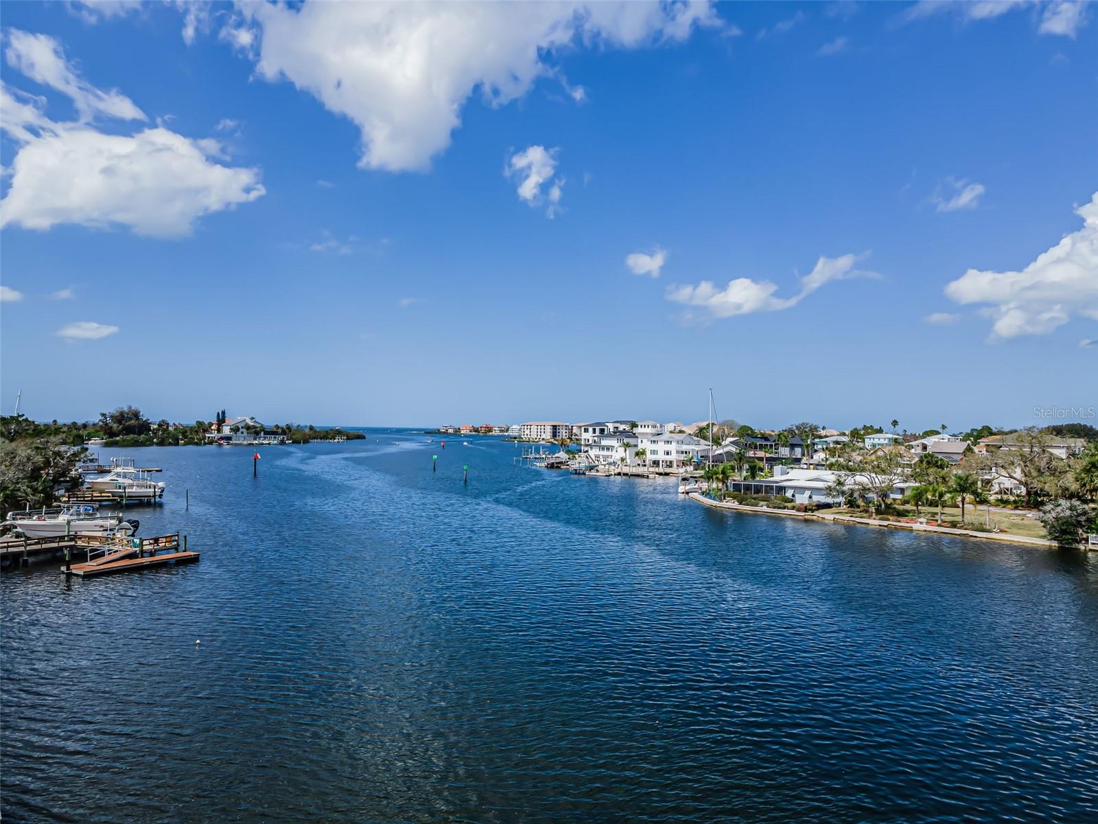 Listing photo id 6 for 5038 Sunset Boulevard