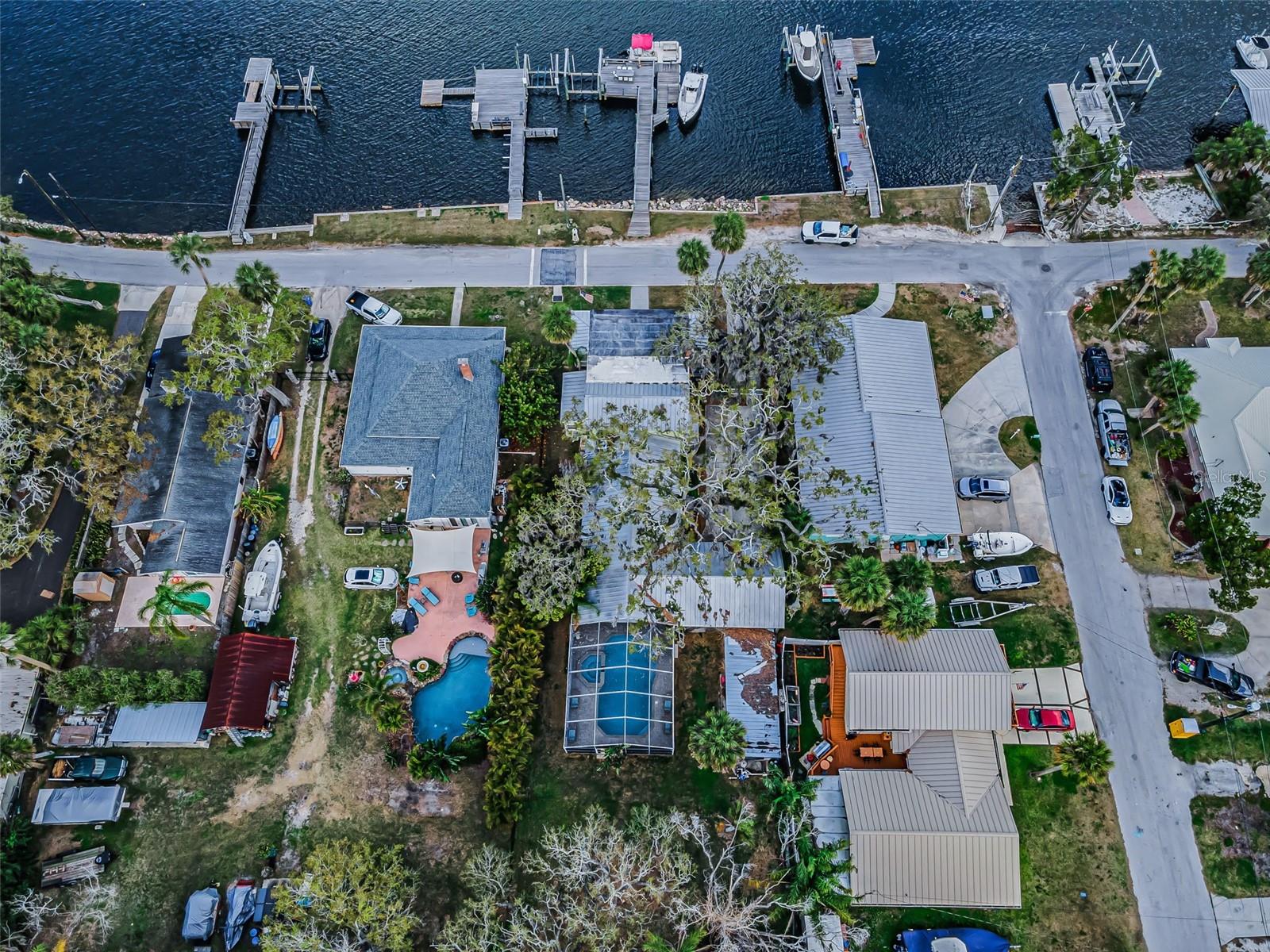 Listing photo id 86 for 5038 Sunset Boulevard