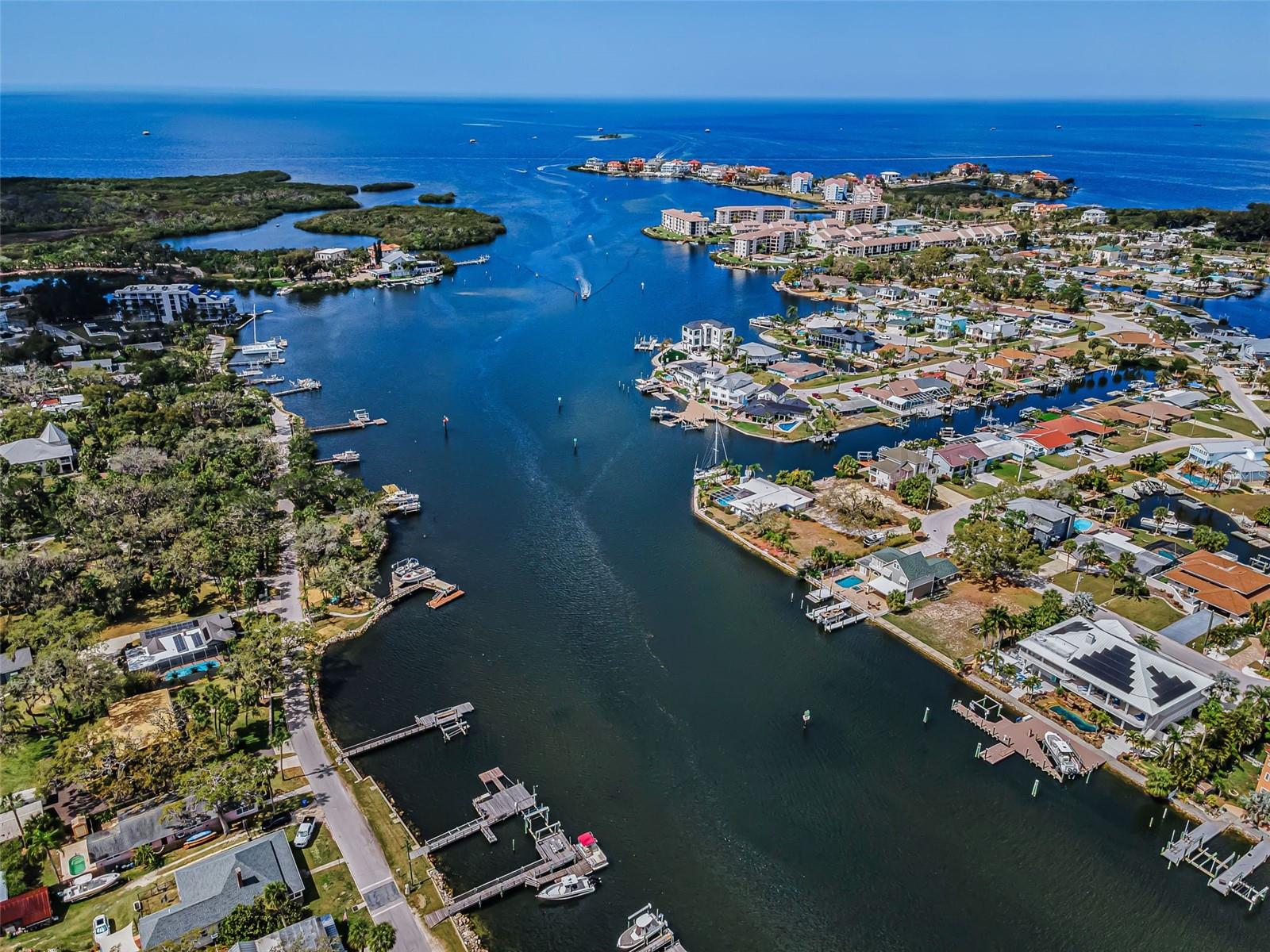 Listing photo id 7 for 5038 Sunset Boulevard