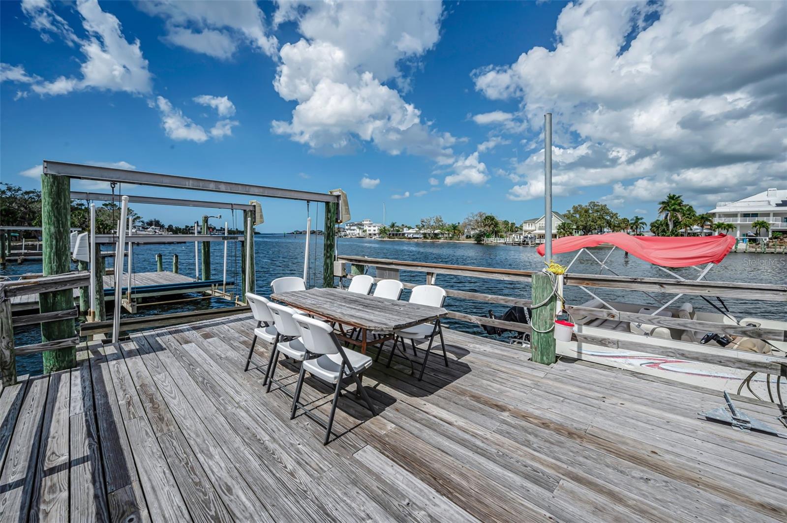 Listing photo id 90 for 5038 Sunset Boulevard